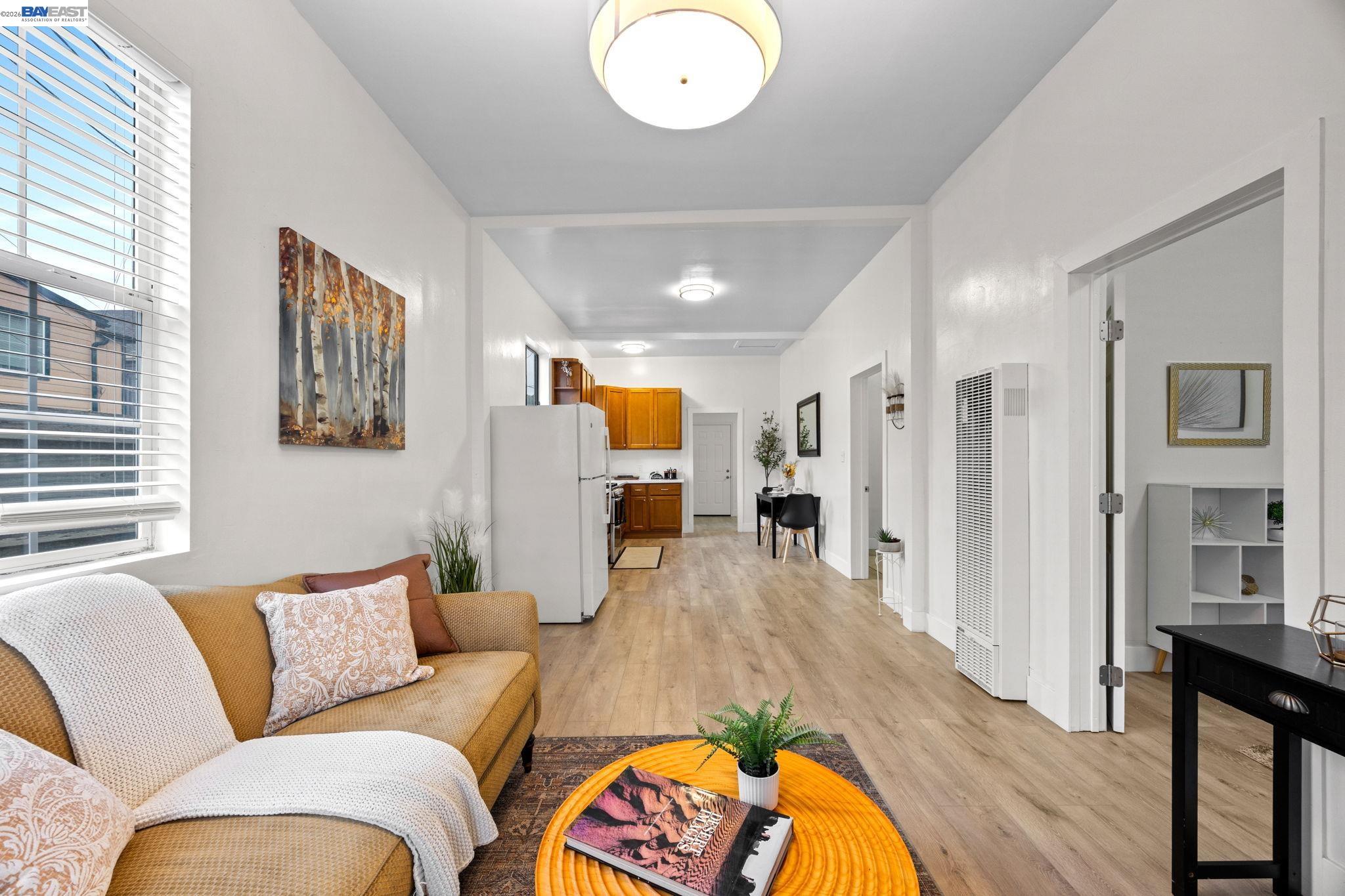 1526 Munson Way, Oakland CA 94606 — photo 3