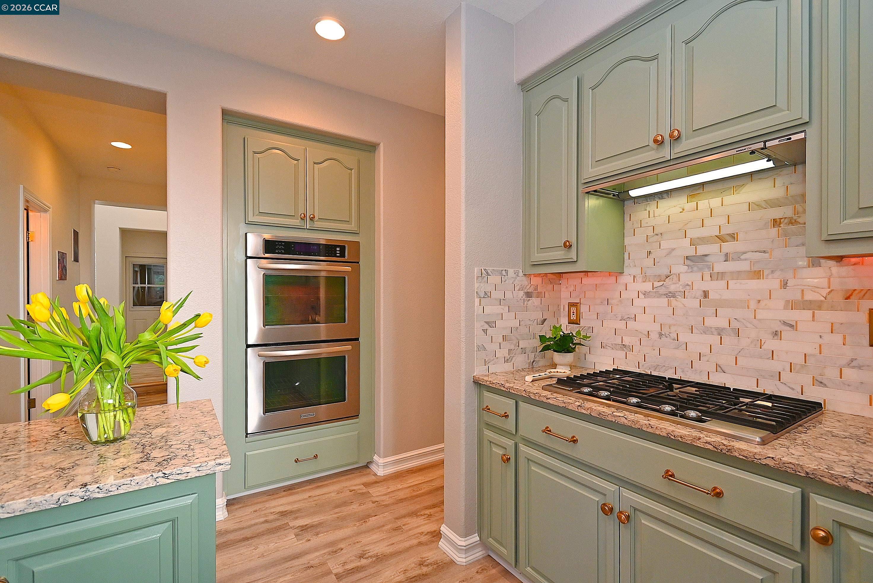 Detail Gallery Image 15 of 50 For 829 Deer Spring Cir, Concord,  CA 94521 - 5 Beds | 2/1 Baths