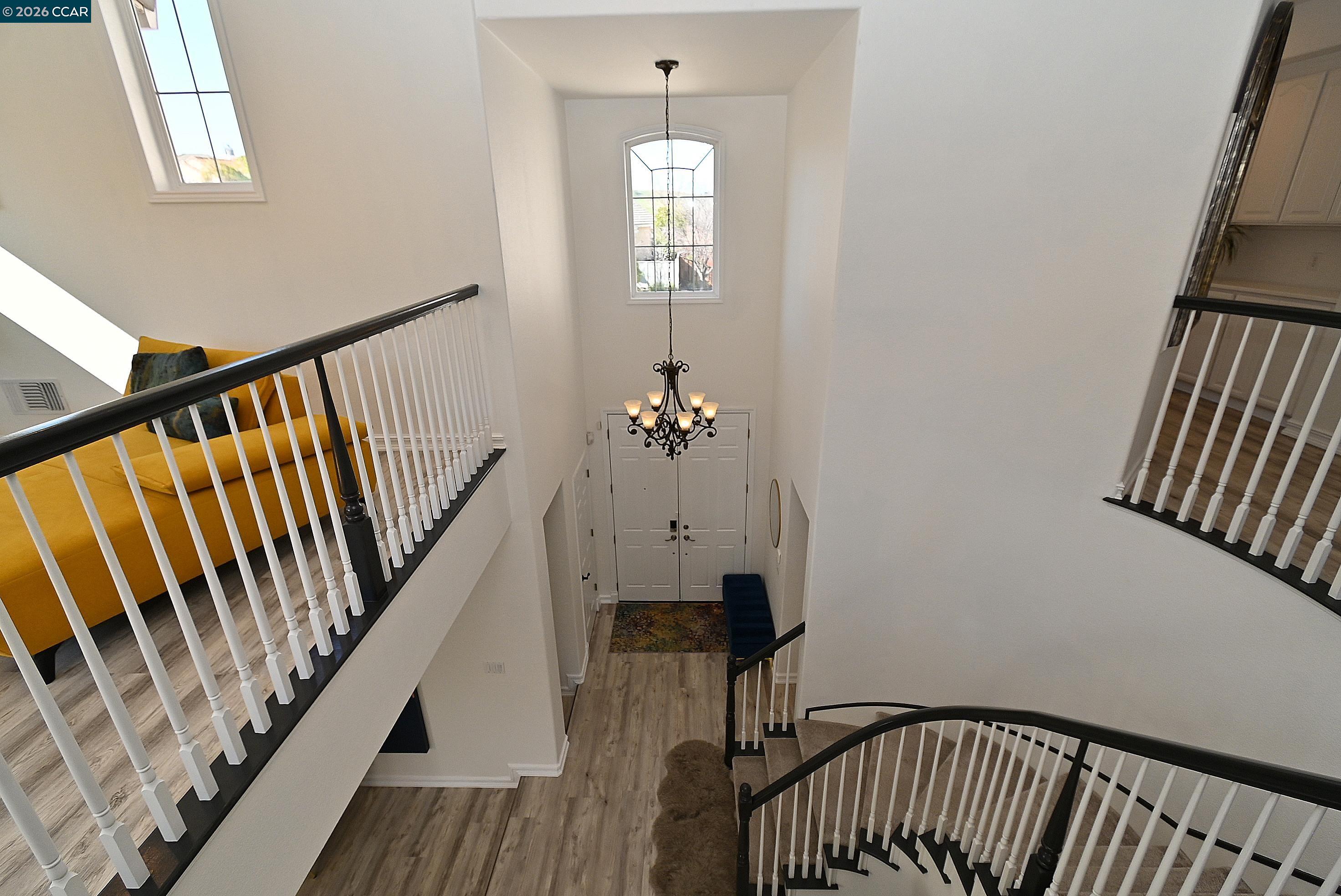 Detail Gallery Image 3 of 50 For 829 Deer Spring Cir, Concord,  CA 94521 - 5 Beds | 2/1 Baths