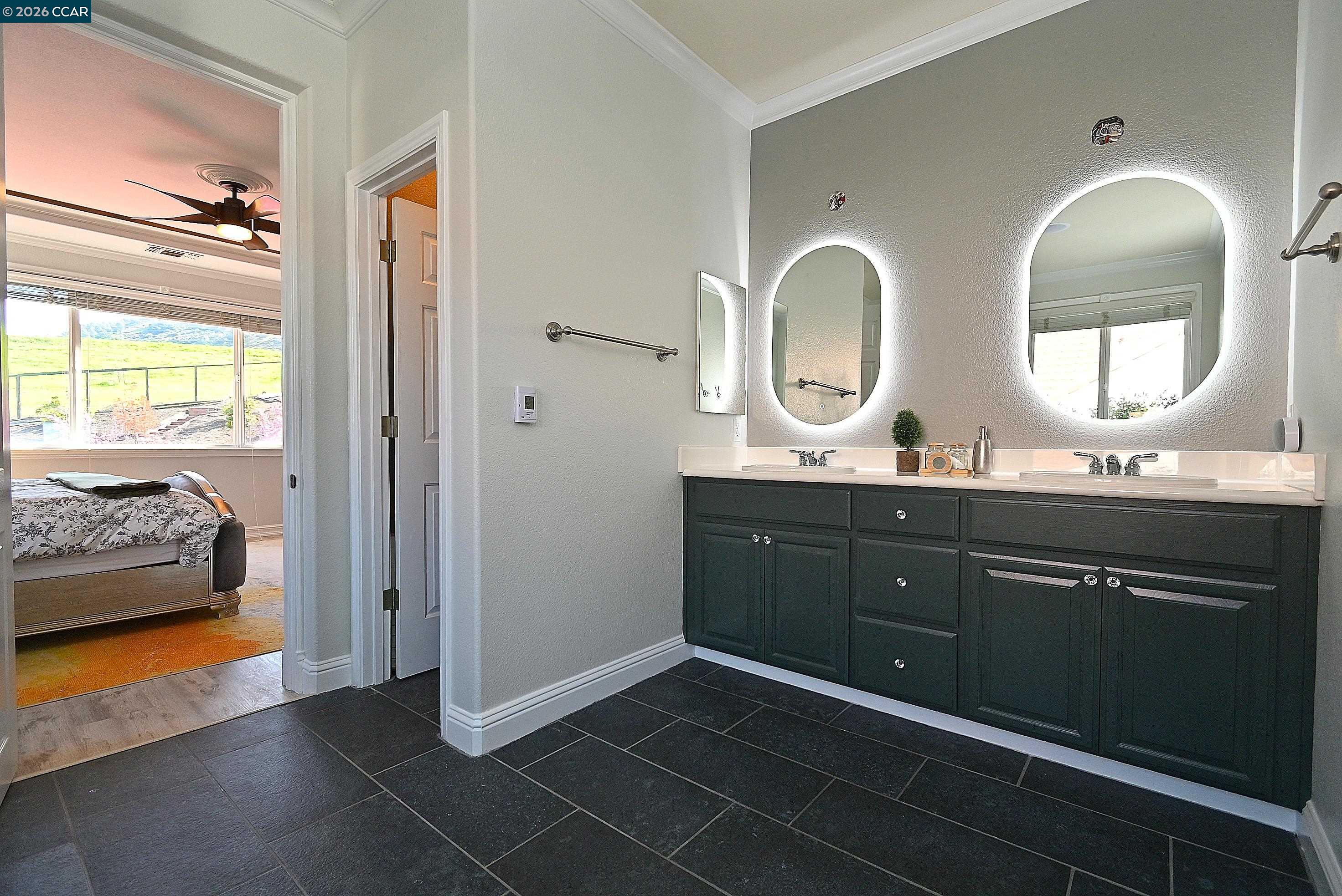 Detail Gallery Image 22 of 50 For 829 Deer Spring Cir, Concord,  CA 94521 - 5 Beds | 2/1 Baths