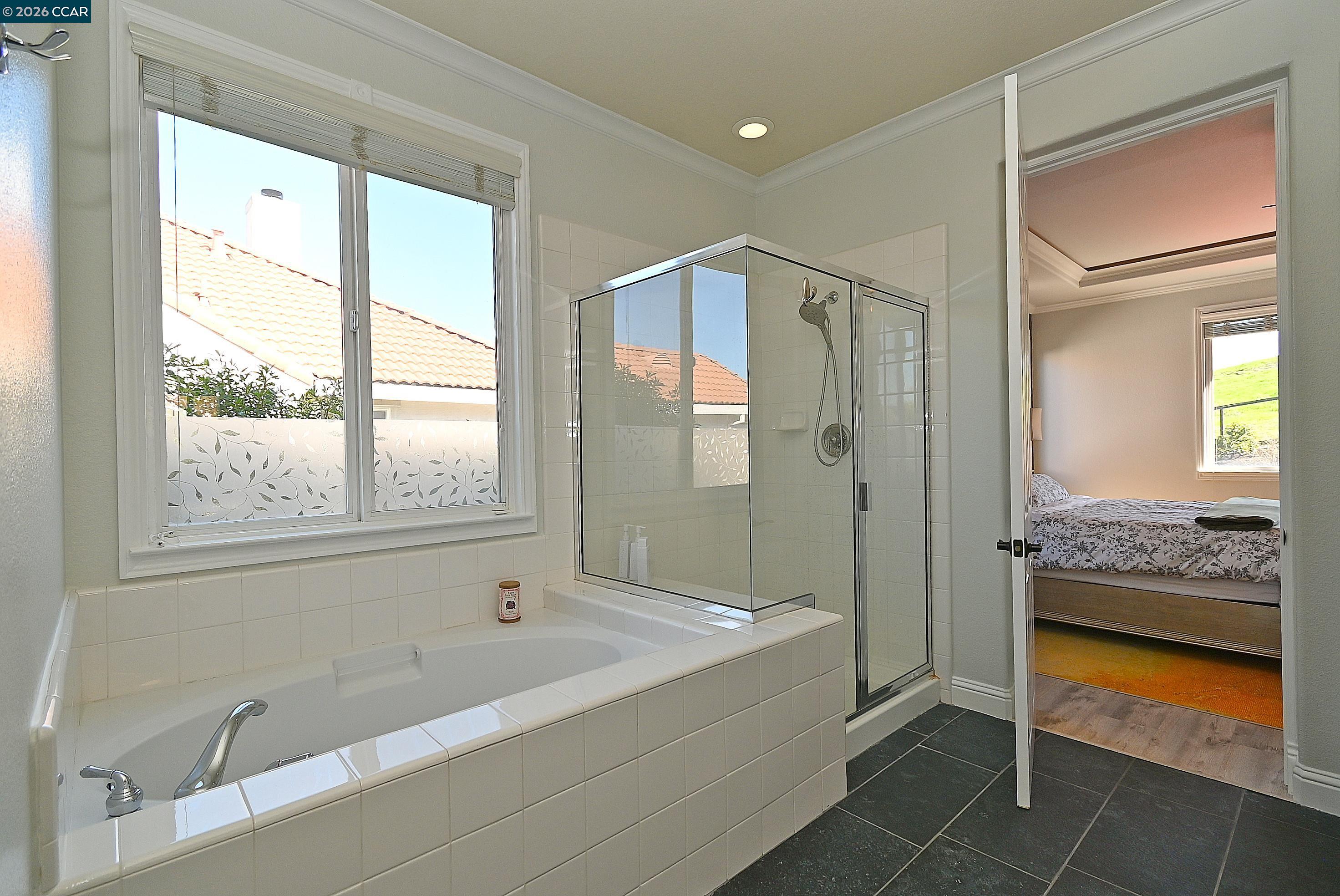 Detail Gallery Image 23 of 50 For 829 Deer Spring Cir, Concord,  CA 94521 - 5 Beds | 2/1 Baths