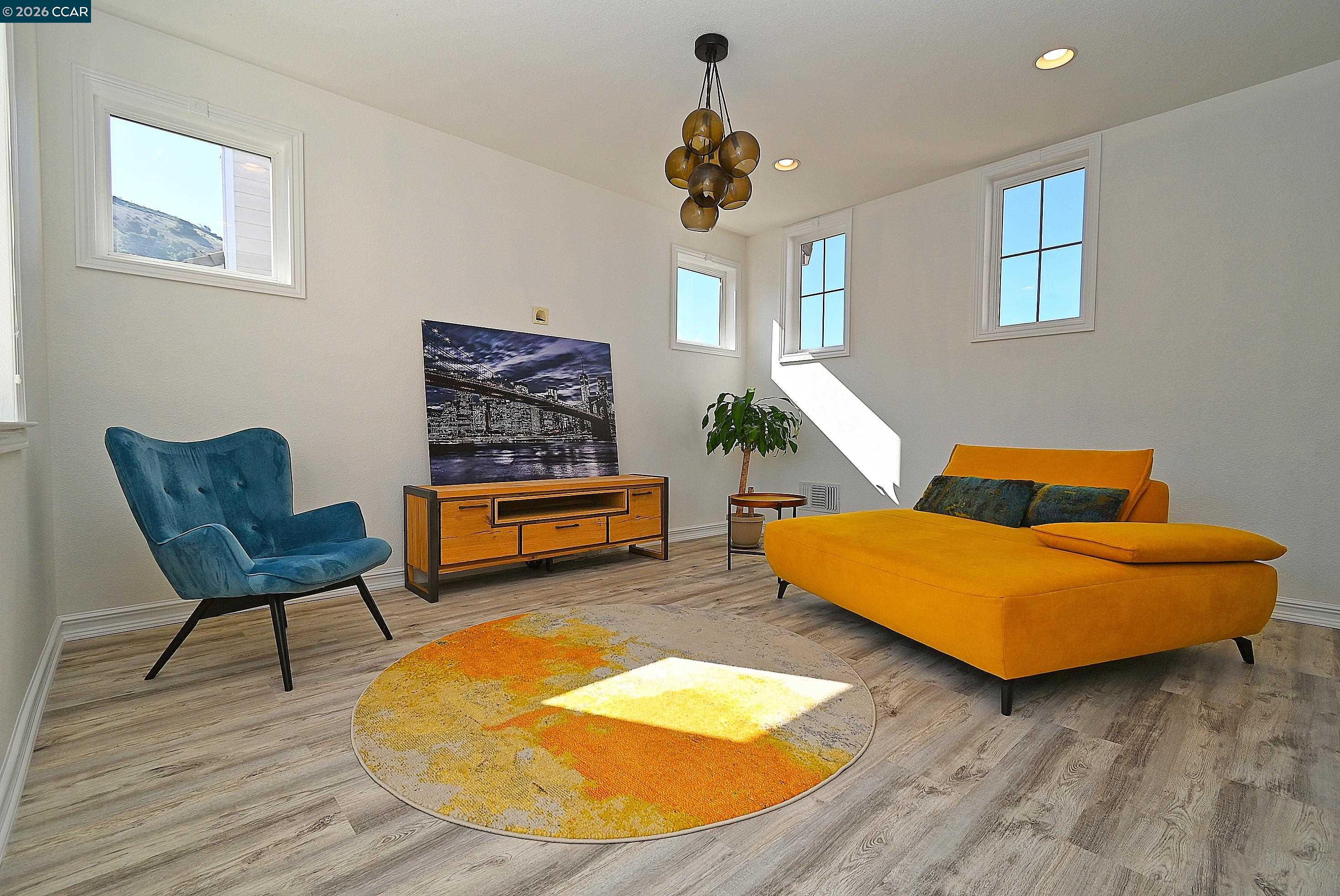 Detail Gallery Image 24 of 50 For 829 Deer Spring Cir, Concord,  CA 94521 - 5 Beds | 2/1 Baths