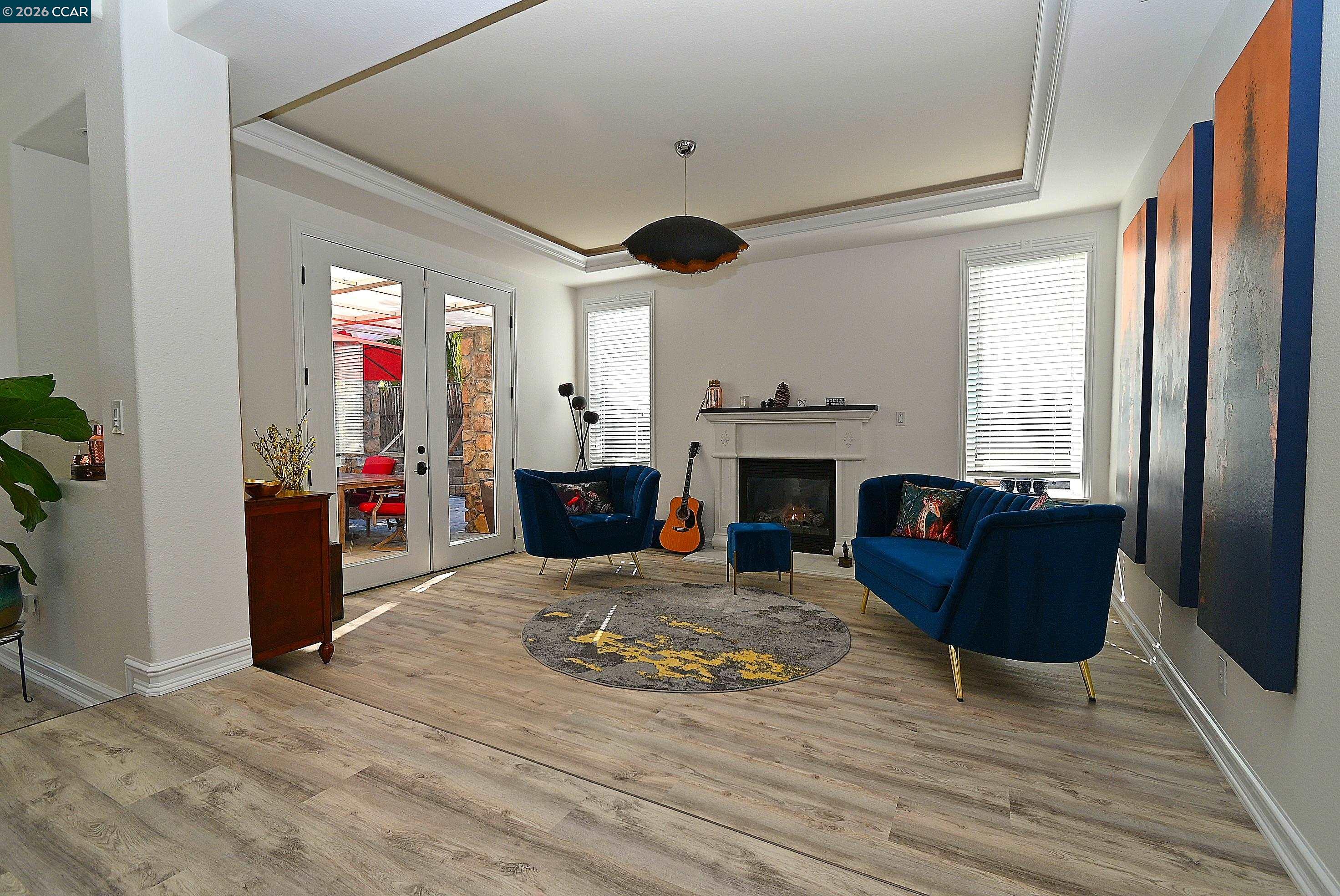 Detail Gallery Image 4 of 50 For 829 Deer Spring Cir, Concord,  CA 94521 - 5 Beds | 2/1 Baths