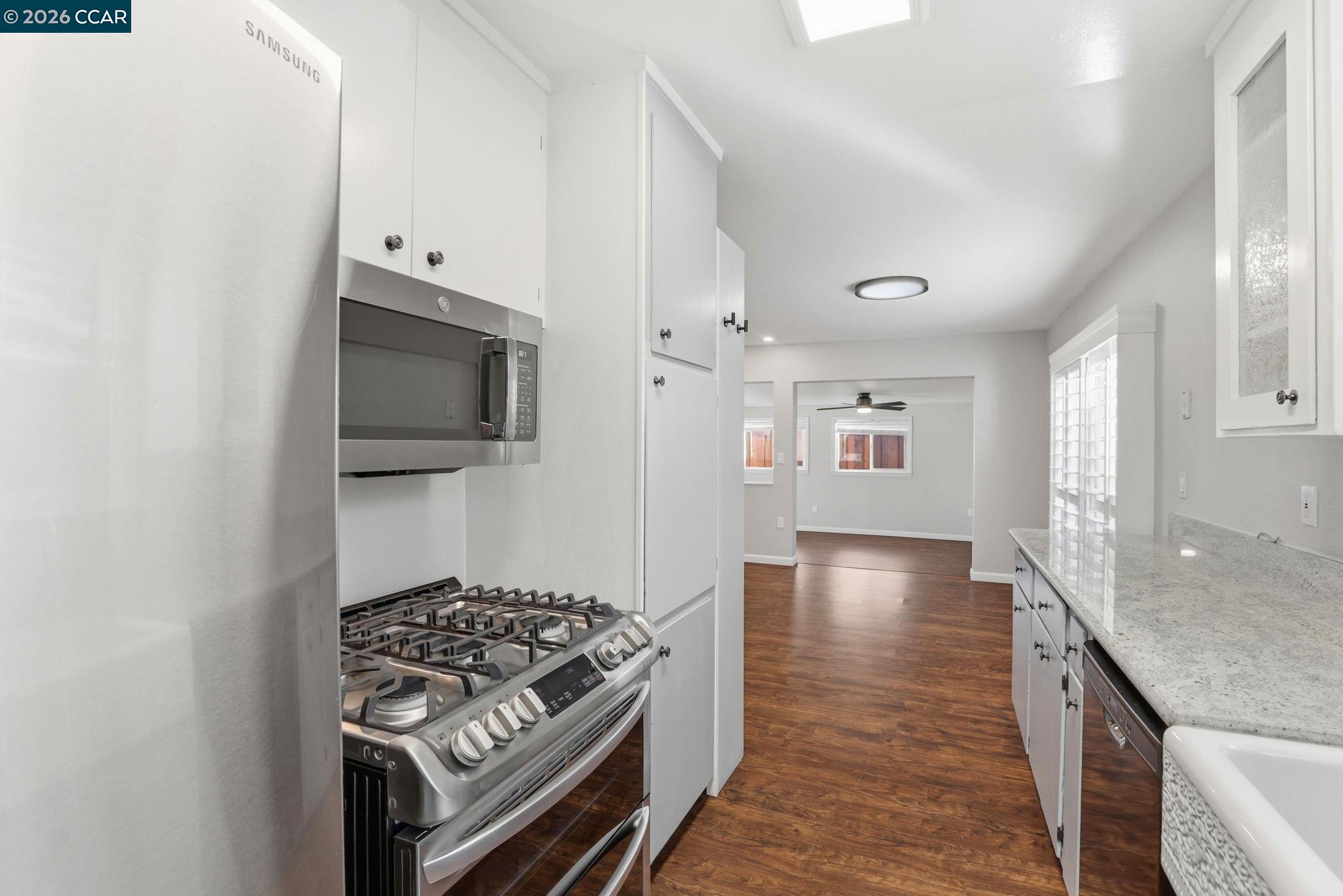 Detail Gallery Image 14 of 37 For 807 Crane Ave, Livermore,  CA 94551 - 3 Beds | 2 Baths