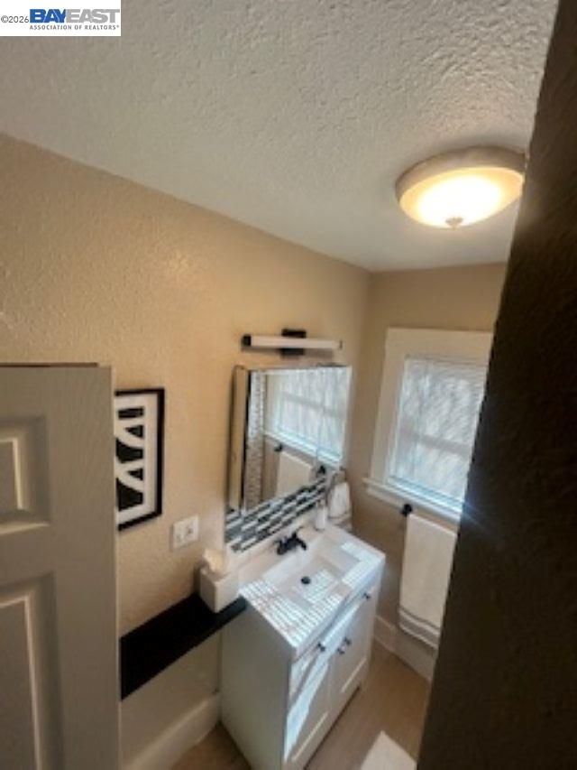 Detail Gallery Image 4 of 17 For 408 W 10th Street, Antioch,  CA 94509 - 2 Beds | 1 Baths
