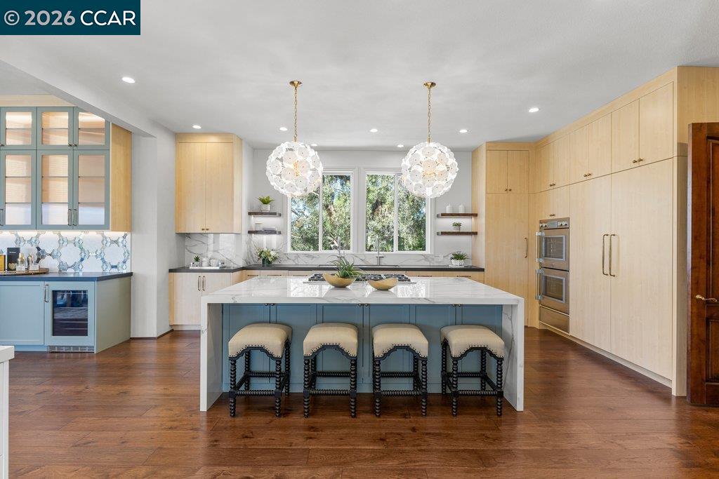 Detail Gallery Image 11 of 54 For 251 Santiago Ln, Danville,  CA 94526 - 7 Beds | 7/2 Baths