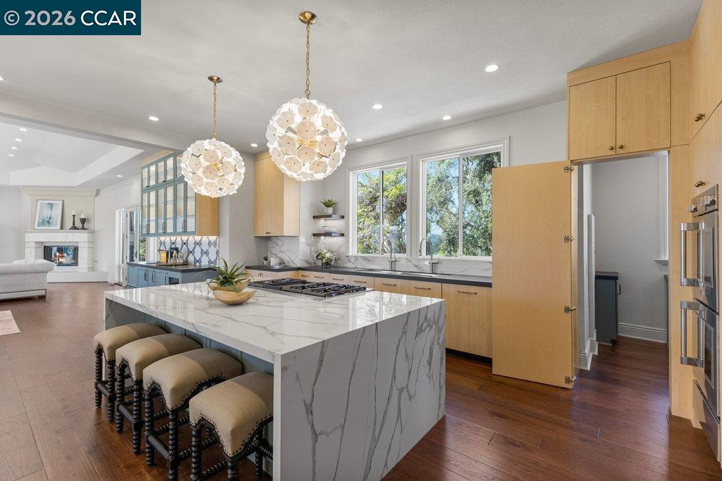 Detail Gallery Image 14 of 54 For 251 Santiago Ln, Danville,  CA 94526 - 7 Beds | 7/2 Baths