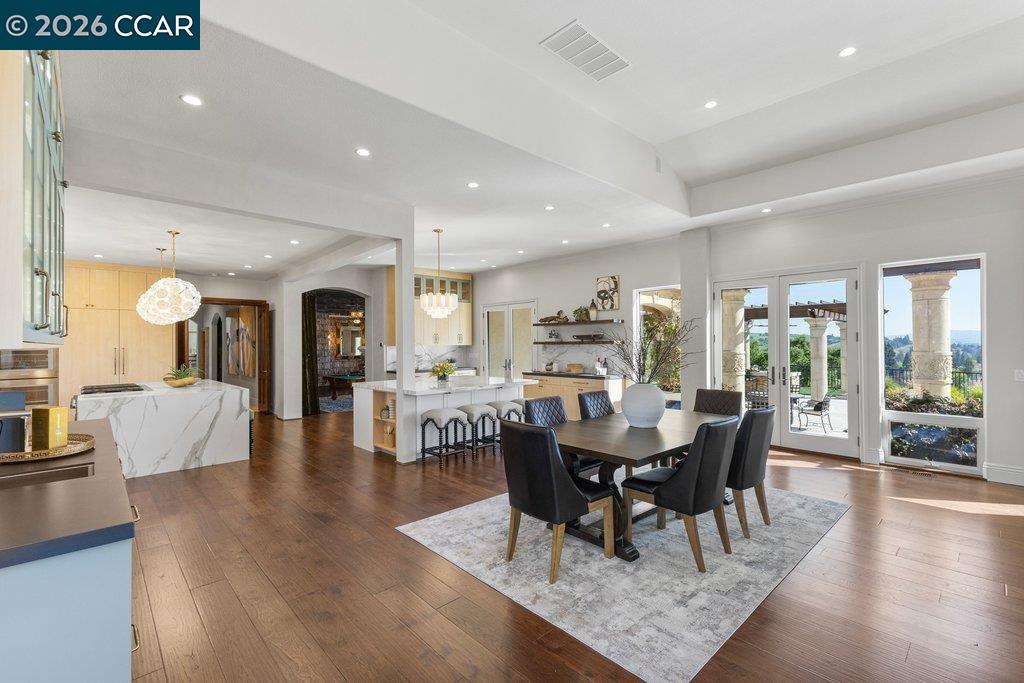 Detail Gallery Image 16 of 54 For 251 Santiago Ln, Danville,  CA 94526 - 7 Beds | 7/2 Baths