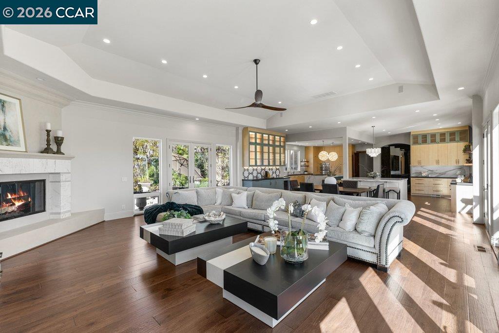 Detail Gallery Image 17 of 54 For 251 Santiago Ln, Danville,  CA 94526 - 7 Beds | 7/2 Baths