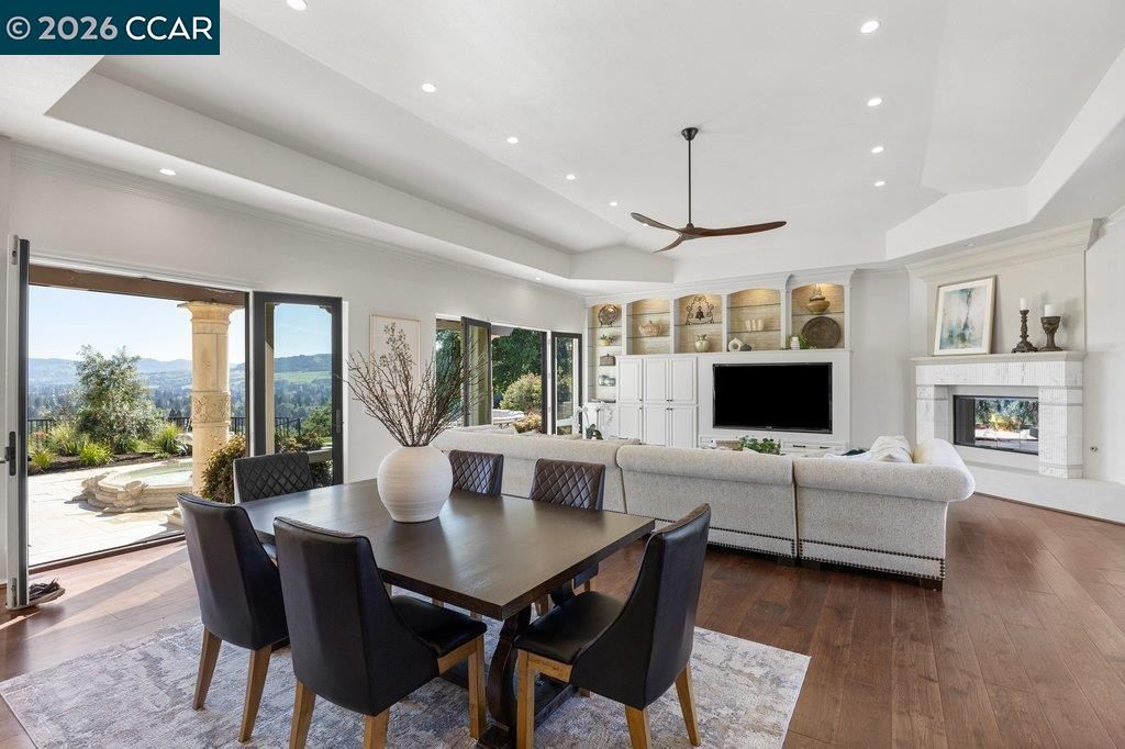 Detail Gallery Image 18 of 54 For 251 Santiago Ln, Danville,  CA 94526 - 7 Beds | 7/2 Baths