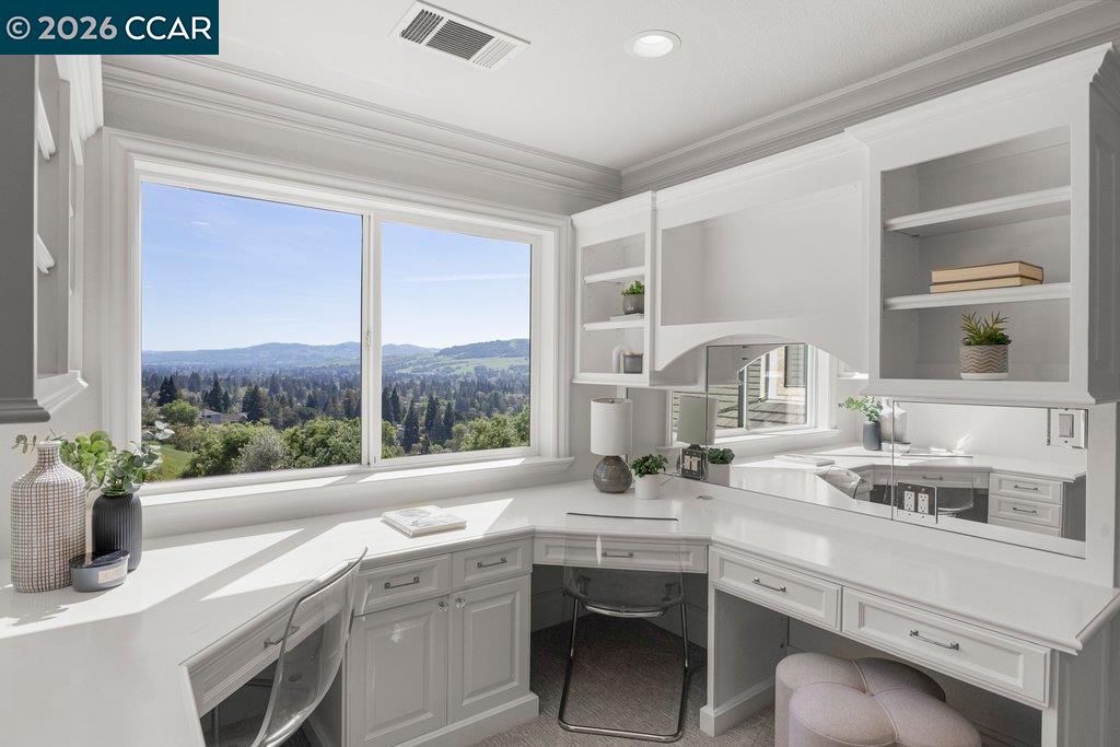 Detail Gallery Image 29 of 54 For 251 Santiago Ln, Danville,  CA 94526 - 7 Beds | 7/2 Baths