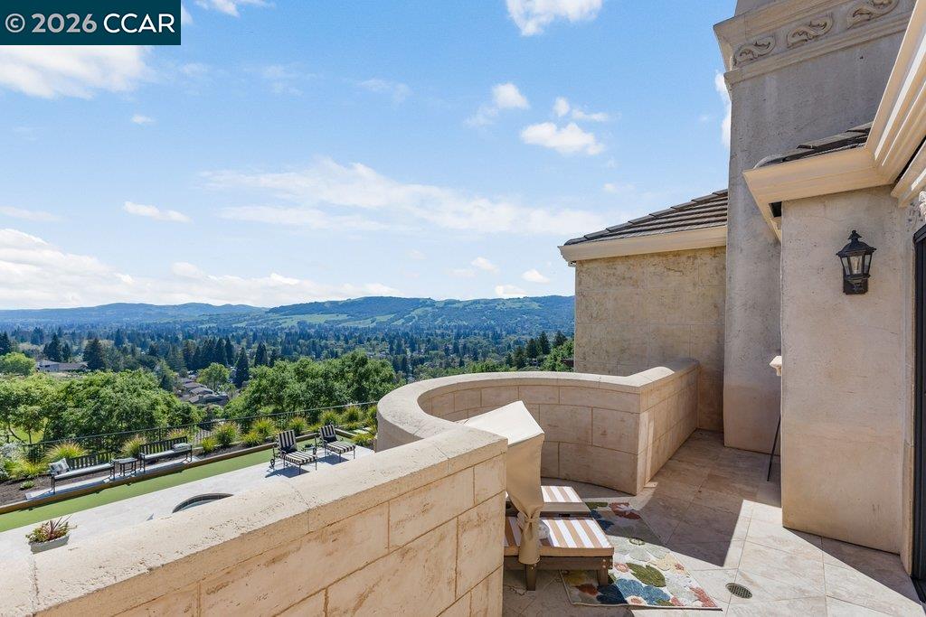 Detail Gallery Image 31 of 54 For 251 Santiago Ln, Danville,  CA 94526 - 7 Beds | 7/2 Baths