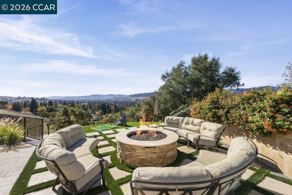 Detail Gallery Image 46 of 54 For 251 Santiago Ln, Danville,  CA 94526 - 7 Beds | 7/2 Baths