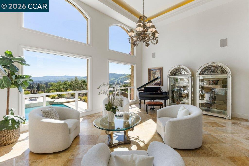 Detail Gallery Image 7 of 54 For 251 Santiago Ln, Danville,  CA 94526 - 7 Beds | 7/2 Baths