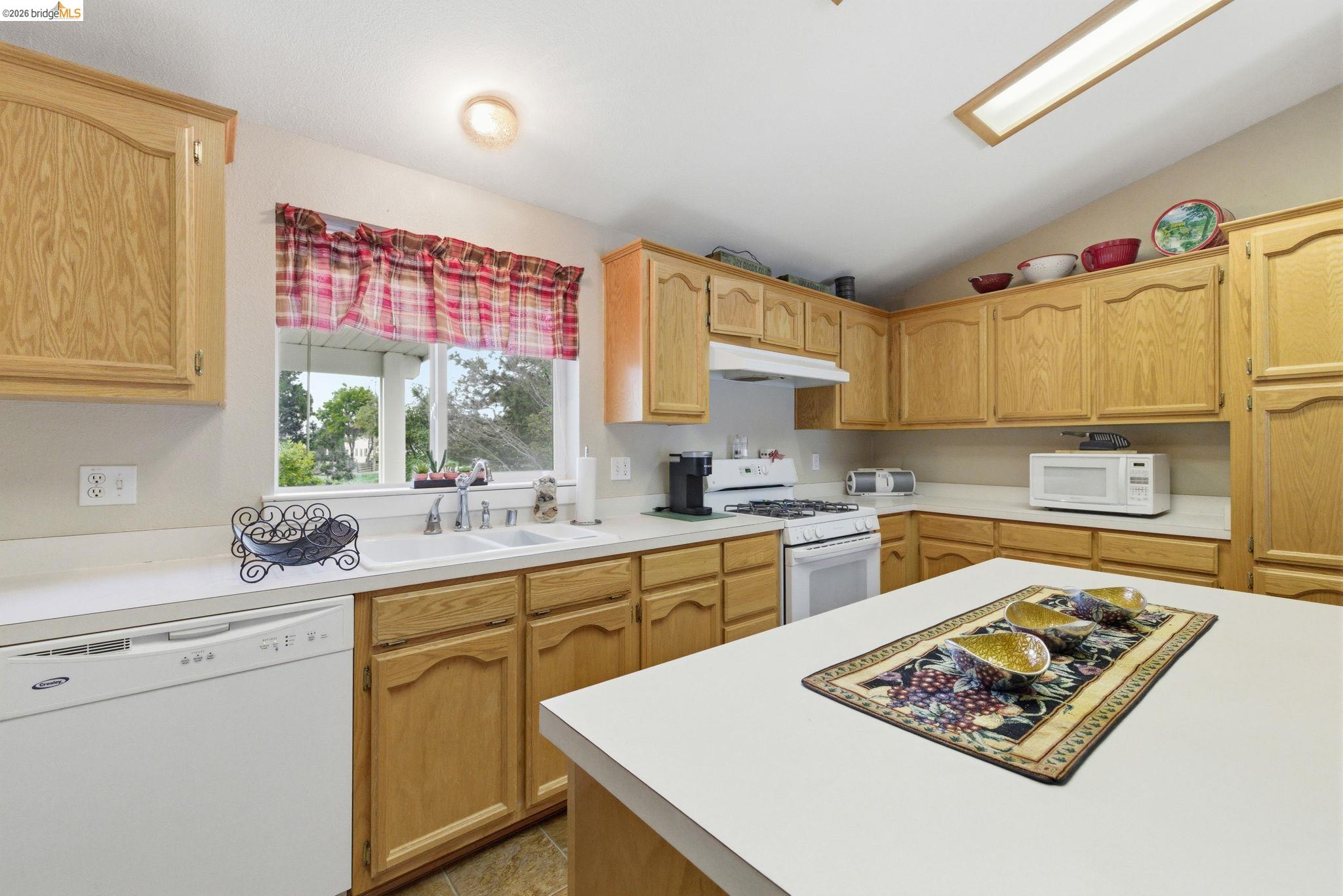 Detail Gallery Image 17 of 39 For 17655 Murphy Ct., Sonora,  CA 95370 - 3 Beds | 2 Baths