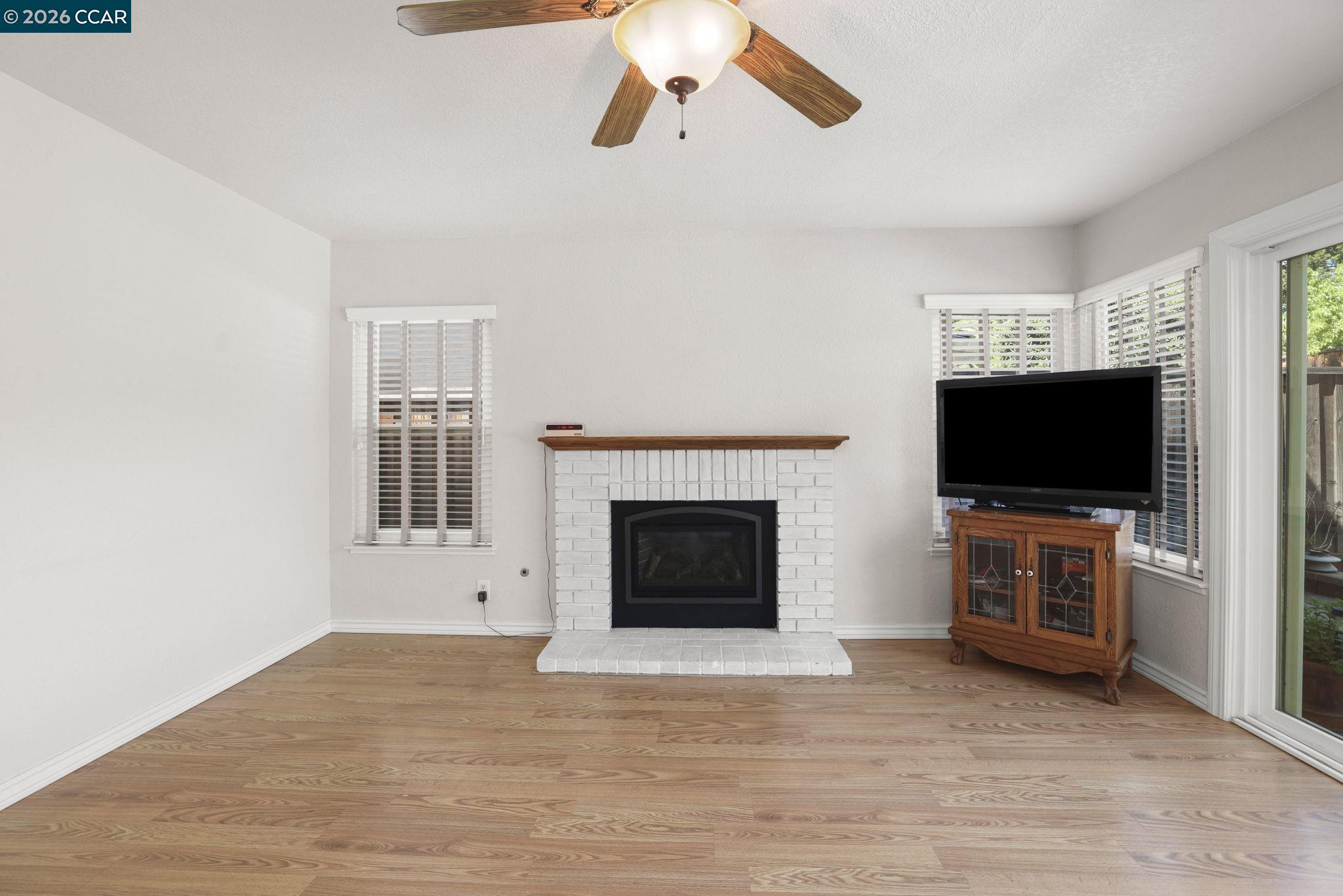 Detail Gallery Image 17 of 35 For 4849 Highlands Way, Antioch,  CA 94531 - 4 Beds | 2/1 Baths