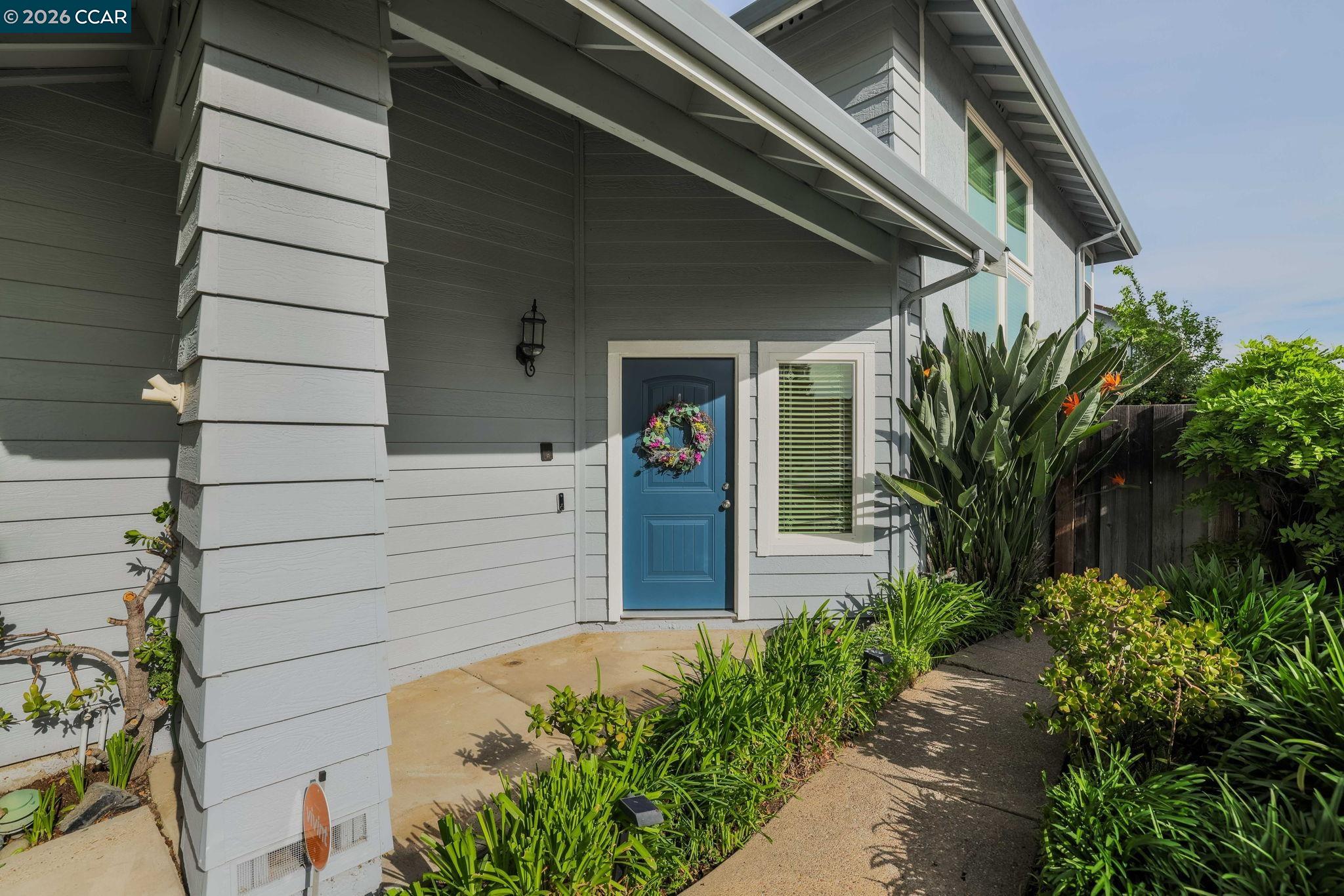 Detail Gallery Image 4 of 35 For 4849 Highlands Way, Antioch,  CA 94531 - 4 Beds | 2/1 Baths