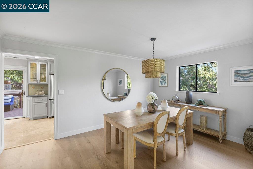 Detail Gallery Image 18 of 53 For 14 Springhill Lane, Lafayette,  CA 94929 - 4 Beds | 3 Baths