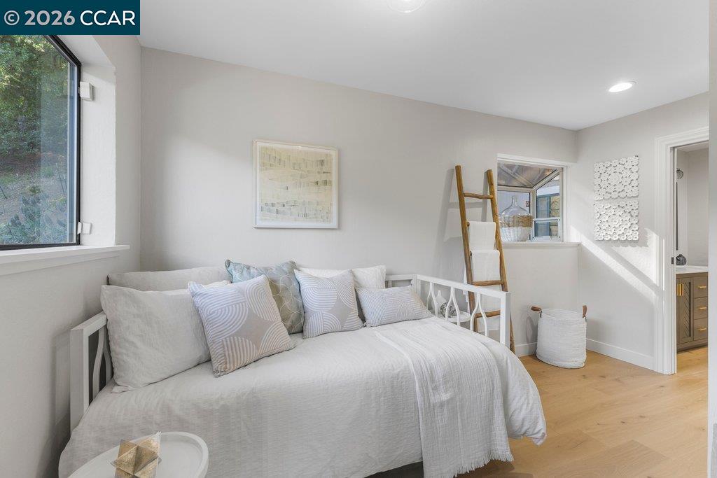 Detail Gallery Image 19 of 53 For 14 Springhill Lane, Lafayette,  CA 94929 - 4 Beds | 3 Baths