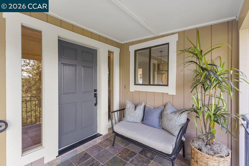 Detail Gallery Image 3 of 53 For 14 Springhill Lane, Lafayette,  CA 94929 - 4 Beds | 3 Baths