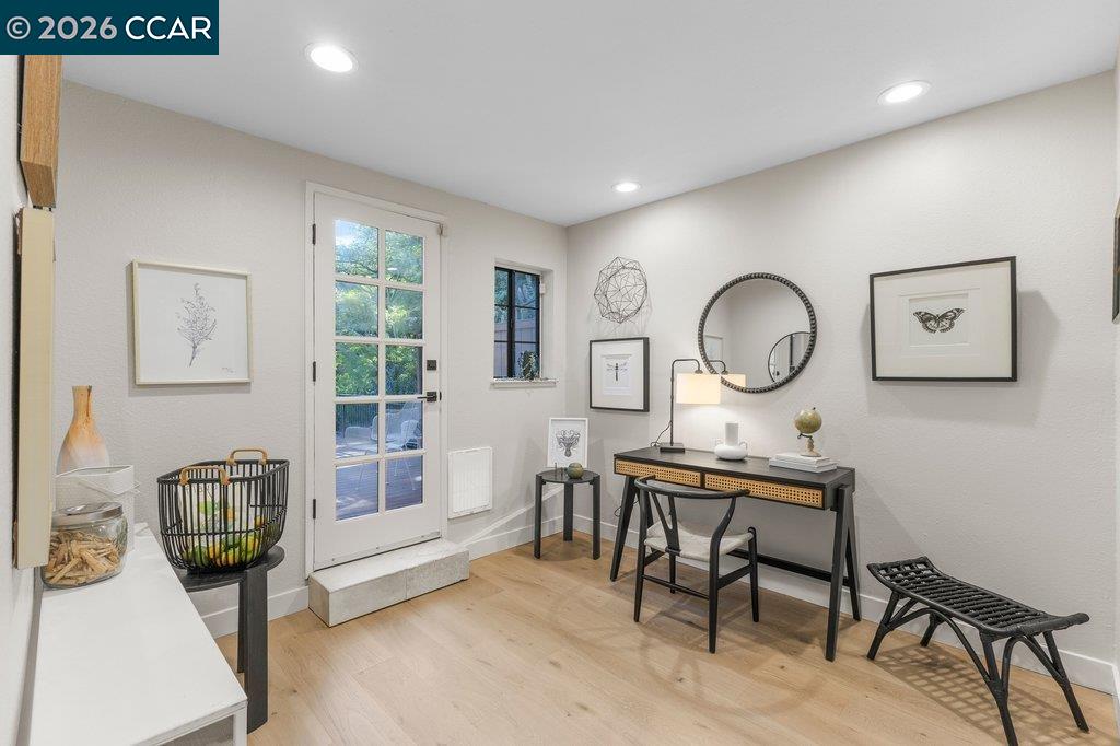 Detail Gallery Image 22 of 53 For 14 Springhill Lane, Lafayette,  CA 94929 - 4 Beds | 3 Baths