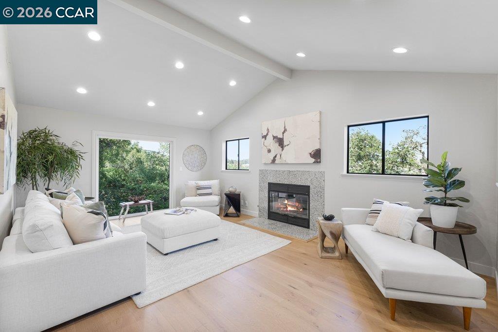 Detail Gallery Image 24 of 53 For 14 Springhill Lane, Lafayette,  CA 94929 - 4 Beds | 3 Baths