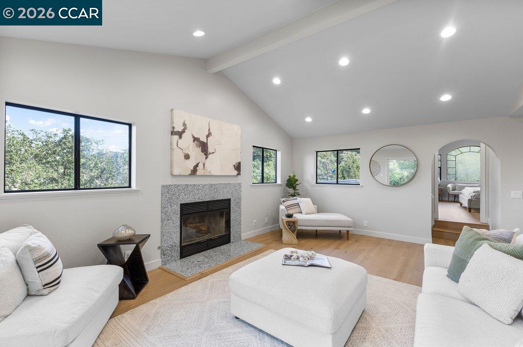 Detail Gallery Image 25 of 53 For 14 Springhill Lane, Lafayette,  CA 94929 - 4 Beds | 3 Baths