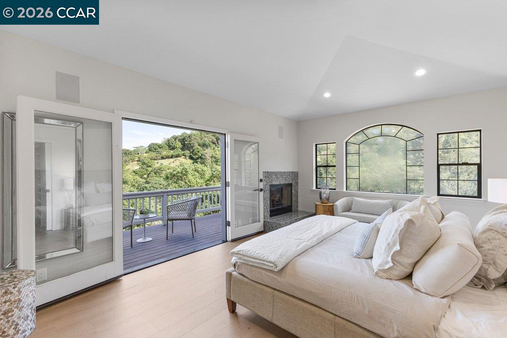 Detail Gallery Image 27 of 53 For 14 Springhill Lane, Lafayette,  CA 94929 - 4 Beds | 3 Baths