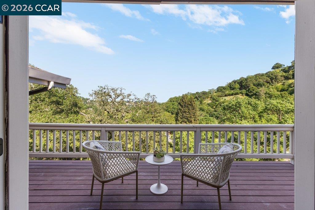 Detail Gallery Image 33 of 53 For 14 Springhill Lane, Lafayette,  CA 94929 - 4 Beds | 3 Baths