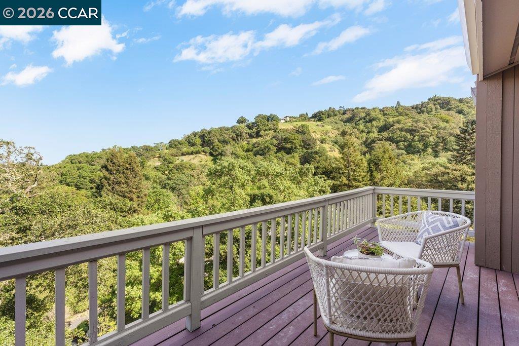 Detail Gallery Image 34 of 53 For 14 Springhill Lane, Lafayette,  CA 94929 - 4 Beds | 3 Baths