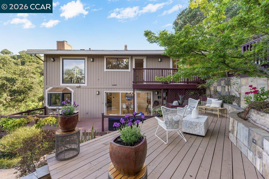 Detail Gallery Image 40 of 53 For 14 Springhill Lane, Lafayette,  CA 94929 - 4 Beds | 3 Baths