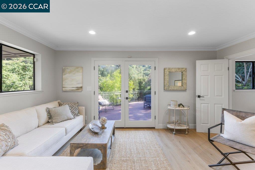 Detail Gallery Image 6 of 53 For 14 Springhill Lane, Lafayette,  CA 94929 - 4 Beds | 3 Baths