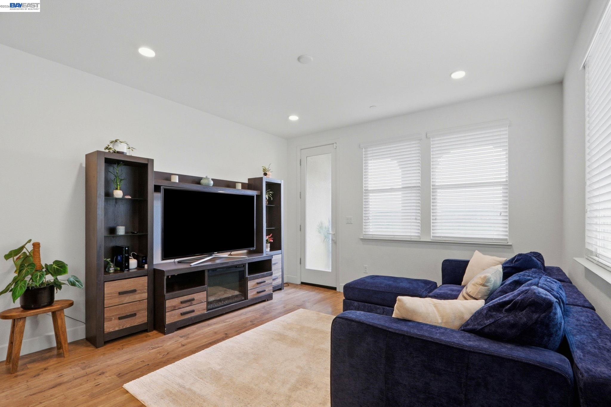 Front Image Thumbnail for BE41129638