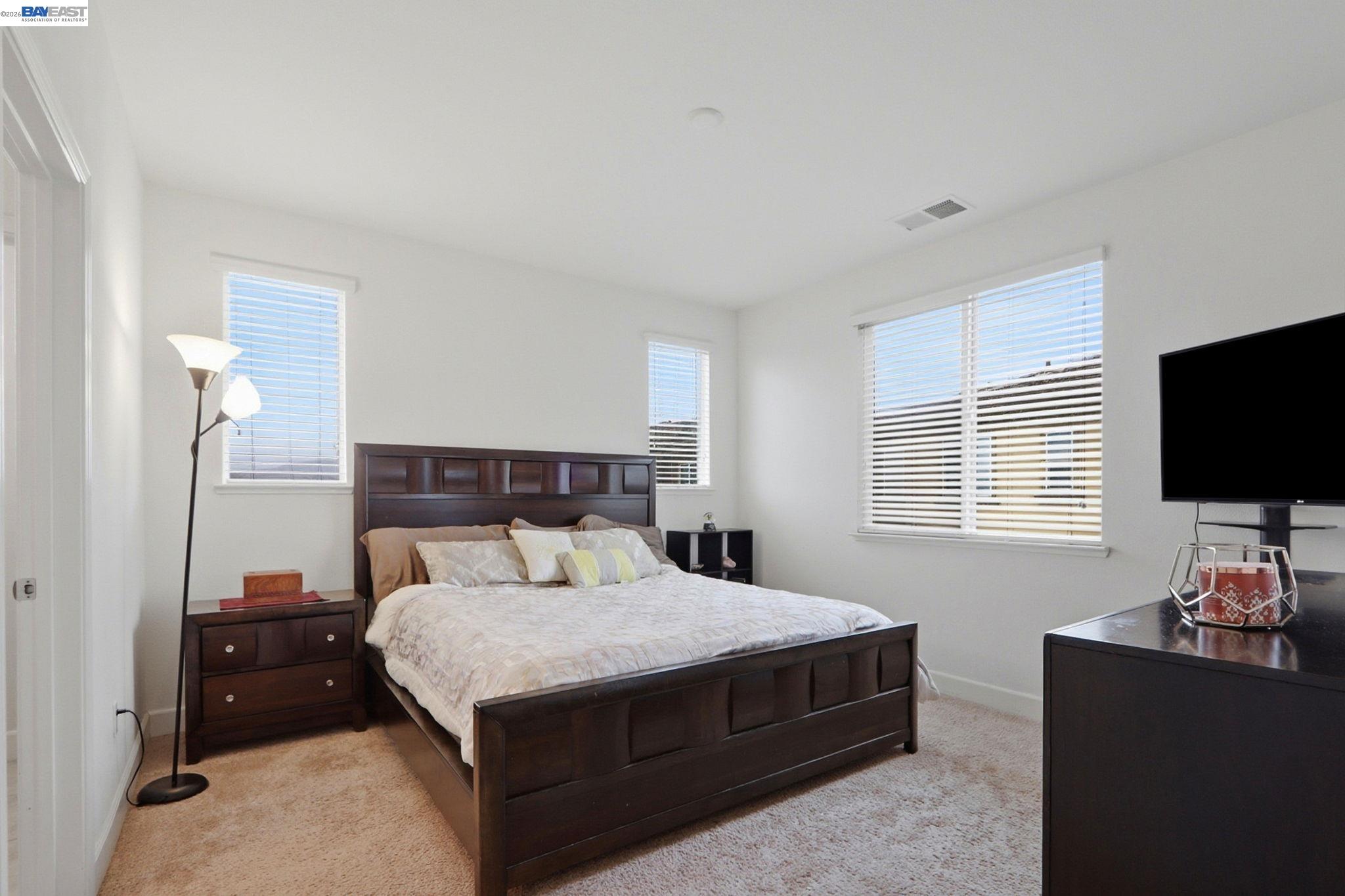 Detail Gallery Image 17 of 34 For 5659 Daylily St, Newark,  CA 94560 - 3 Beds | 3 Baths