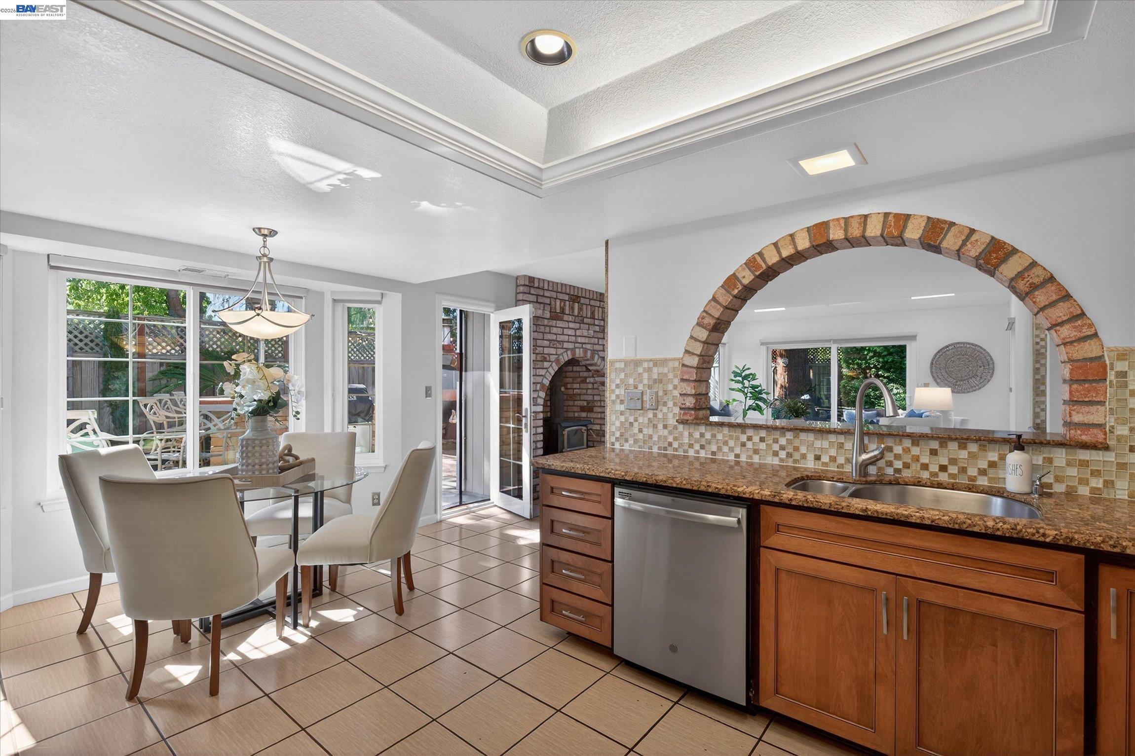 Detail Gallery Image 16 of 37 For 35587 Reymouth Dr, Newark,  CA 94560 - 4 Beds | 3 Baths