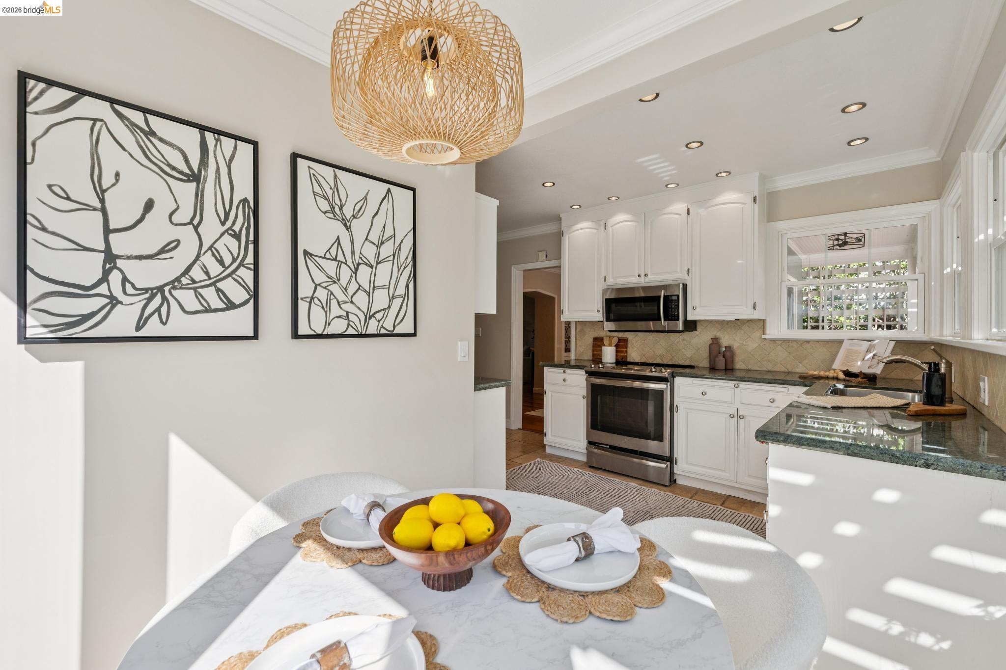 Detail Gallery Image 13 of 57 For 1193 Glen Dr., San Leandro,  CA 94577 - 3 Beds | 2/1 Baths