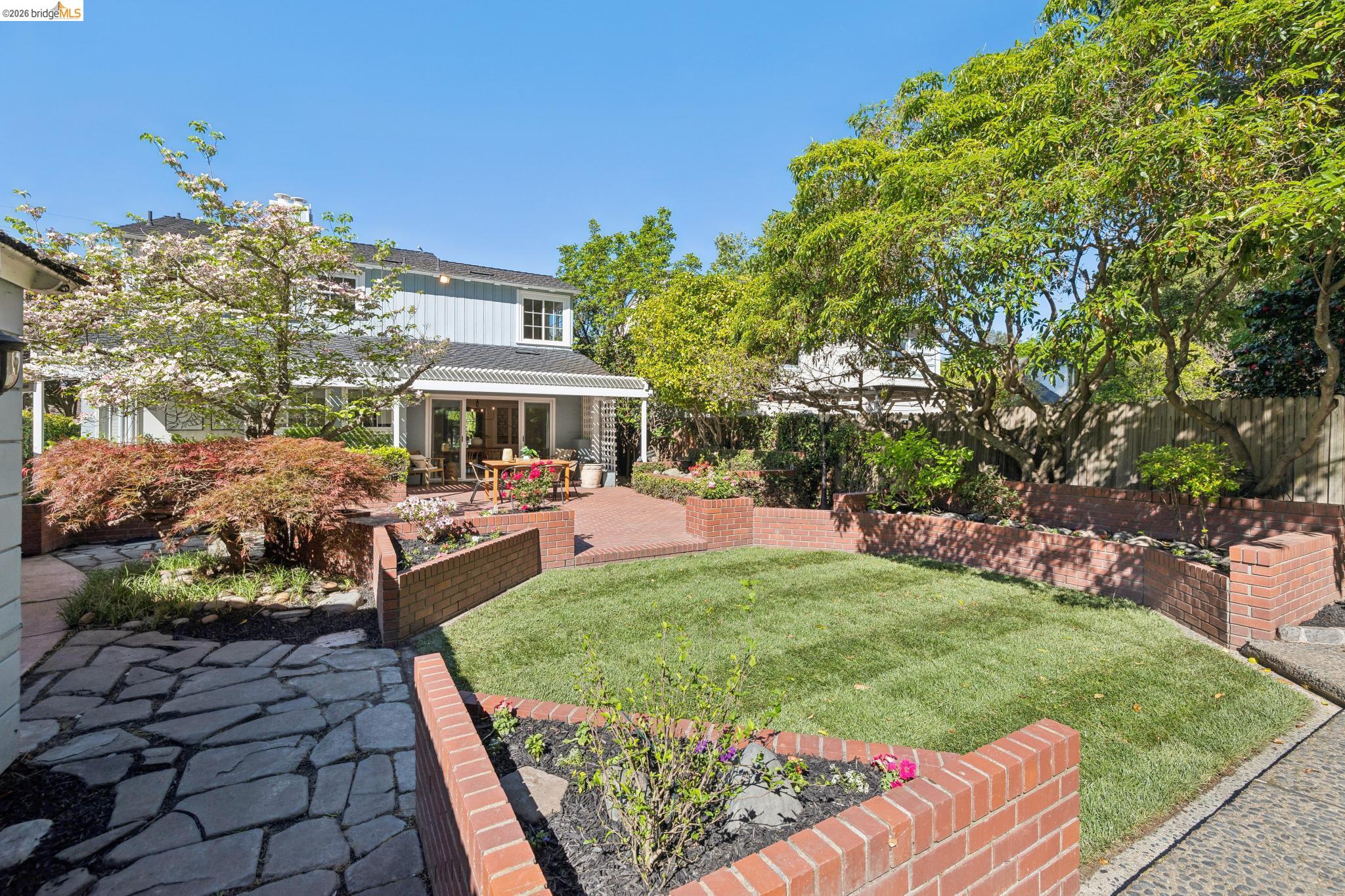 Detail Gallery Image 39 of 57 For 1193 Glen Dr., San Leandro,  CA 94577 - 3 Beds | 2/1 Baths