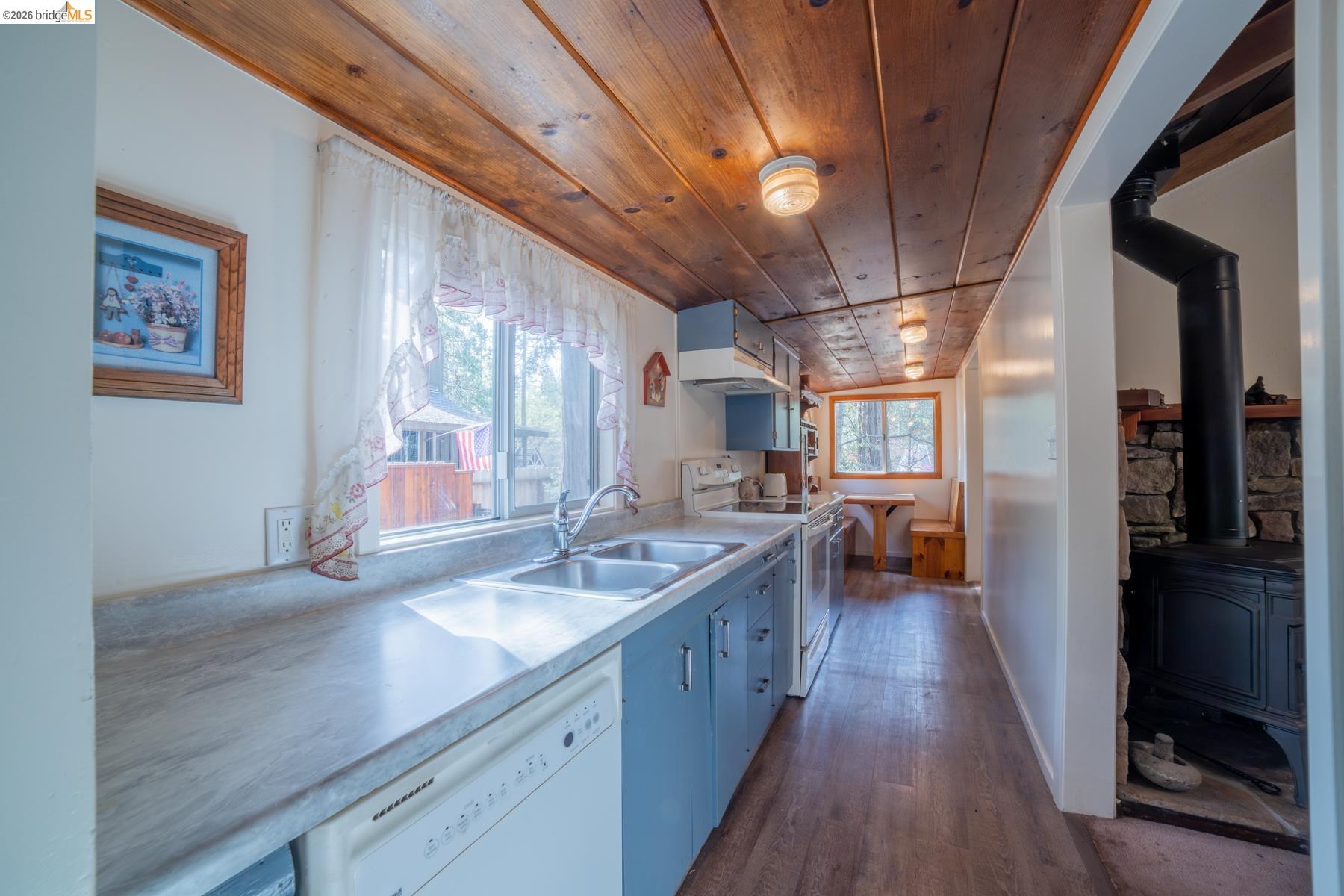 Detail Gallery Image 10 of 36 For 18638 Mother Lode, Twain Harte,  CA 95383 - 3 Beds | 2 Baths