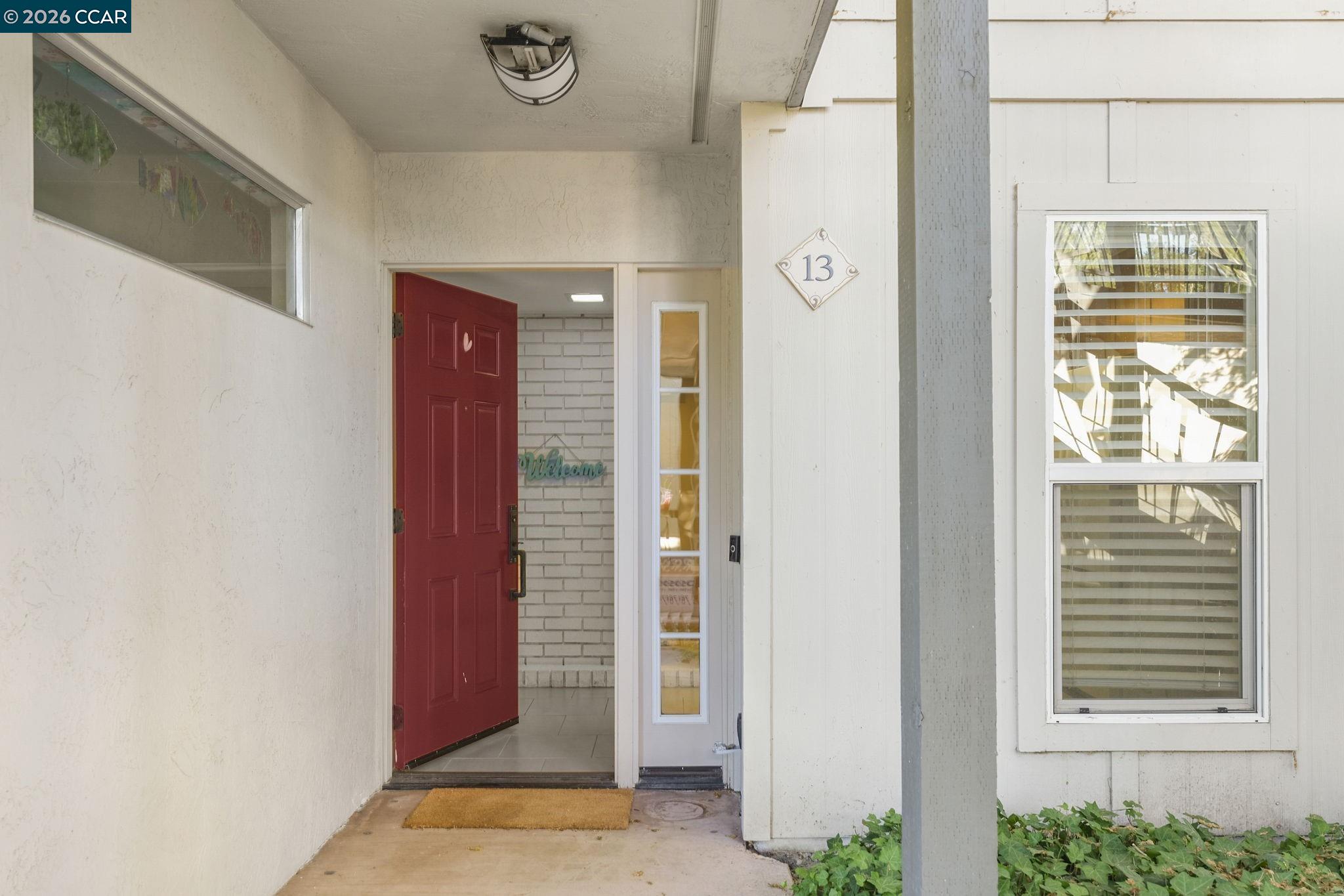Detail Gallery Image 2 of 28 For 651 Moraga Rd #13,  Moraga,  CA 94556 - 3 Beds | 2 Baths