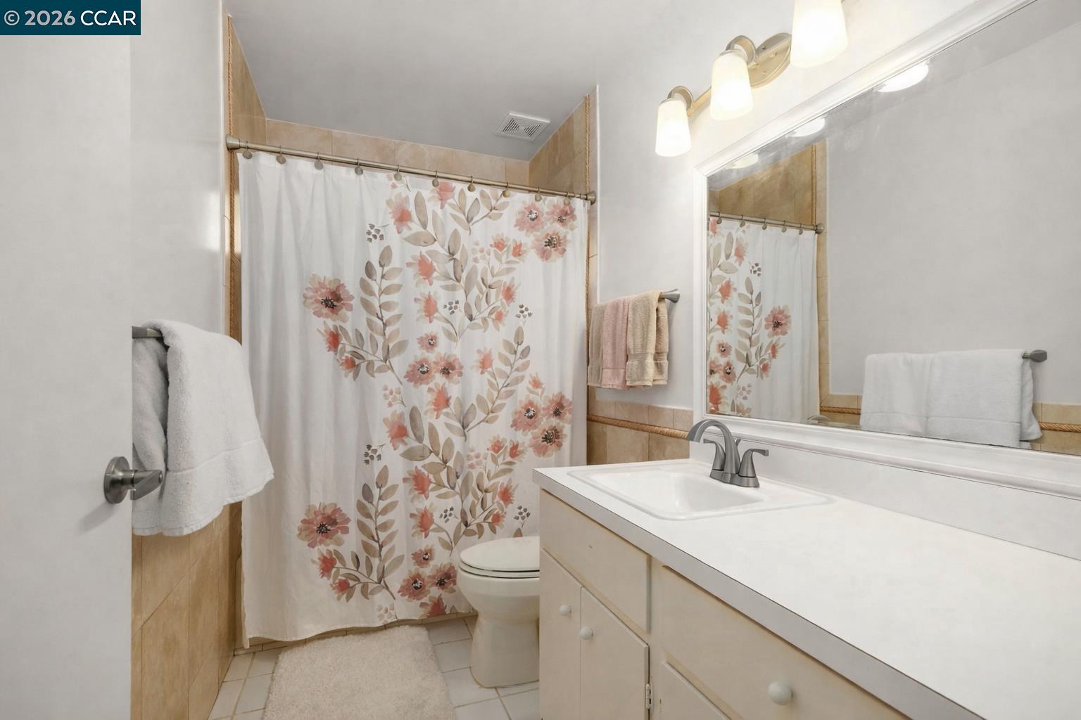 Detail Gallery Image 16 of 28 For 651 Moraga Rd #13,  Moraga,  CA 94556 - 3 Beds | 2 Baths