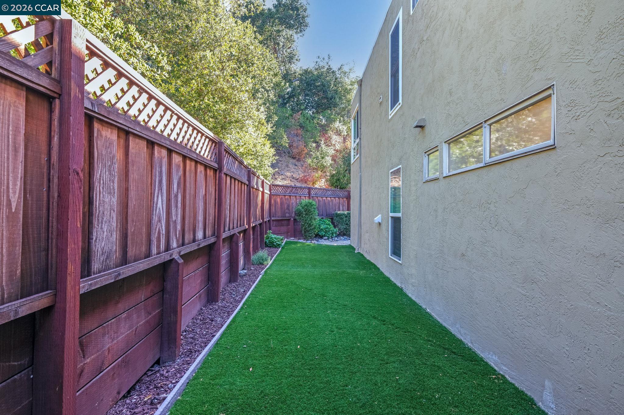 Detail Gallery Image 25 of 28 For 651 Moraga Rd #13,  Moraga,  CA 94556 - 3 Beds | 2 Baths