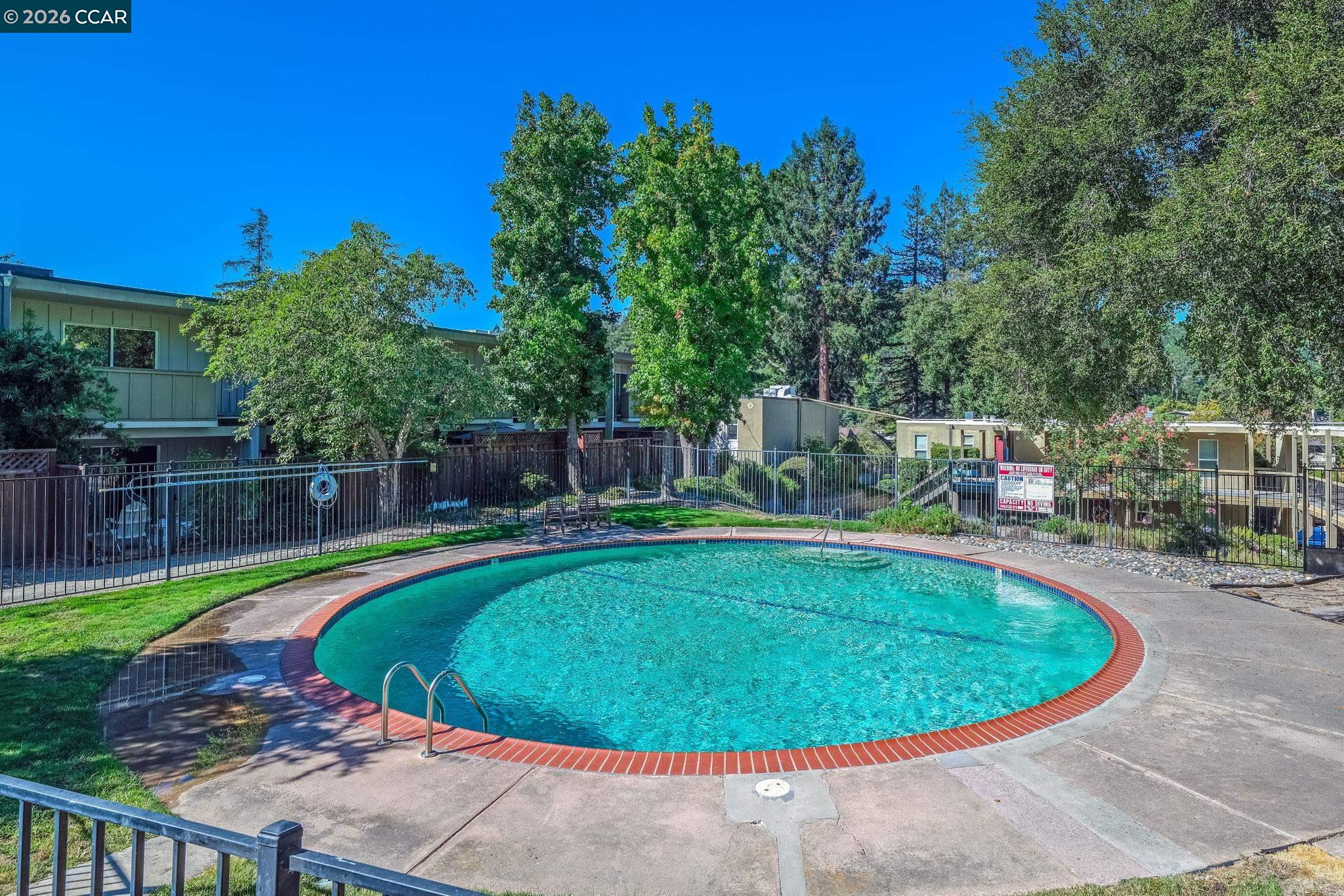 Detail Gallery Image 26 of 28 For 651 Moraga Rd #13,  Moraga,  CA 94556 - 3 Beds | 2 Baths