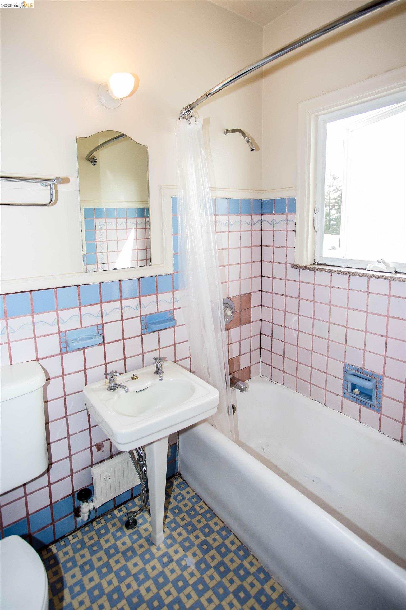 Detail Gallery Image 10 of 15 For 22 Domingo Ave, Berkeley,  CA 94705 - – Beds | – Baths