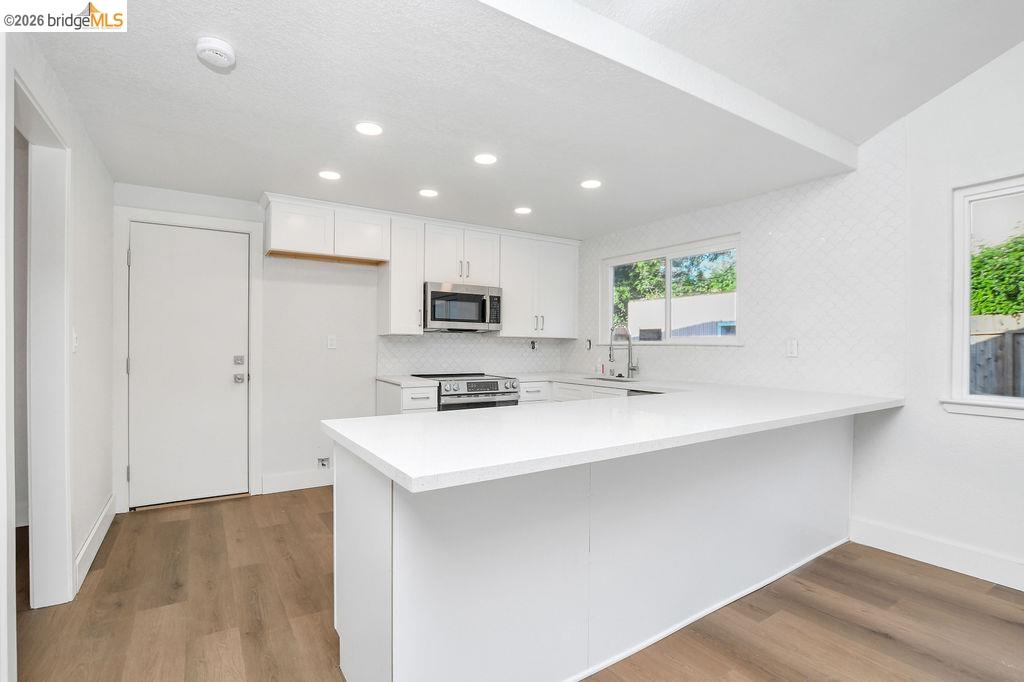 Detail Gallery Image 14 of 42 For 1060 Woodglen Dr, Oakley,  CA 94561 - 4 Beds | 2 Baths