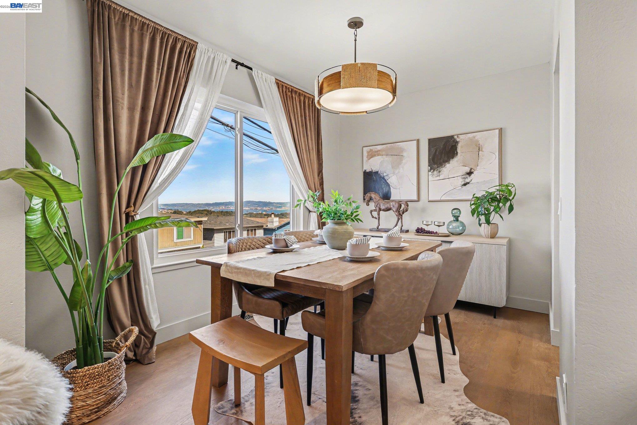 Detail Gallery Image 6 of 39 For 109 Alta Vista Way, Daly City,  CA 94014 - 3 Beds | 2 Baths