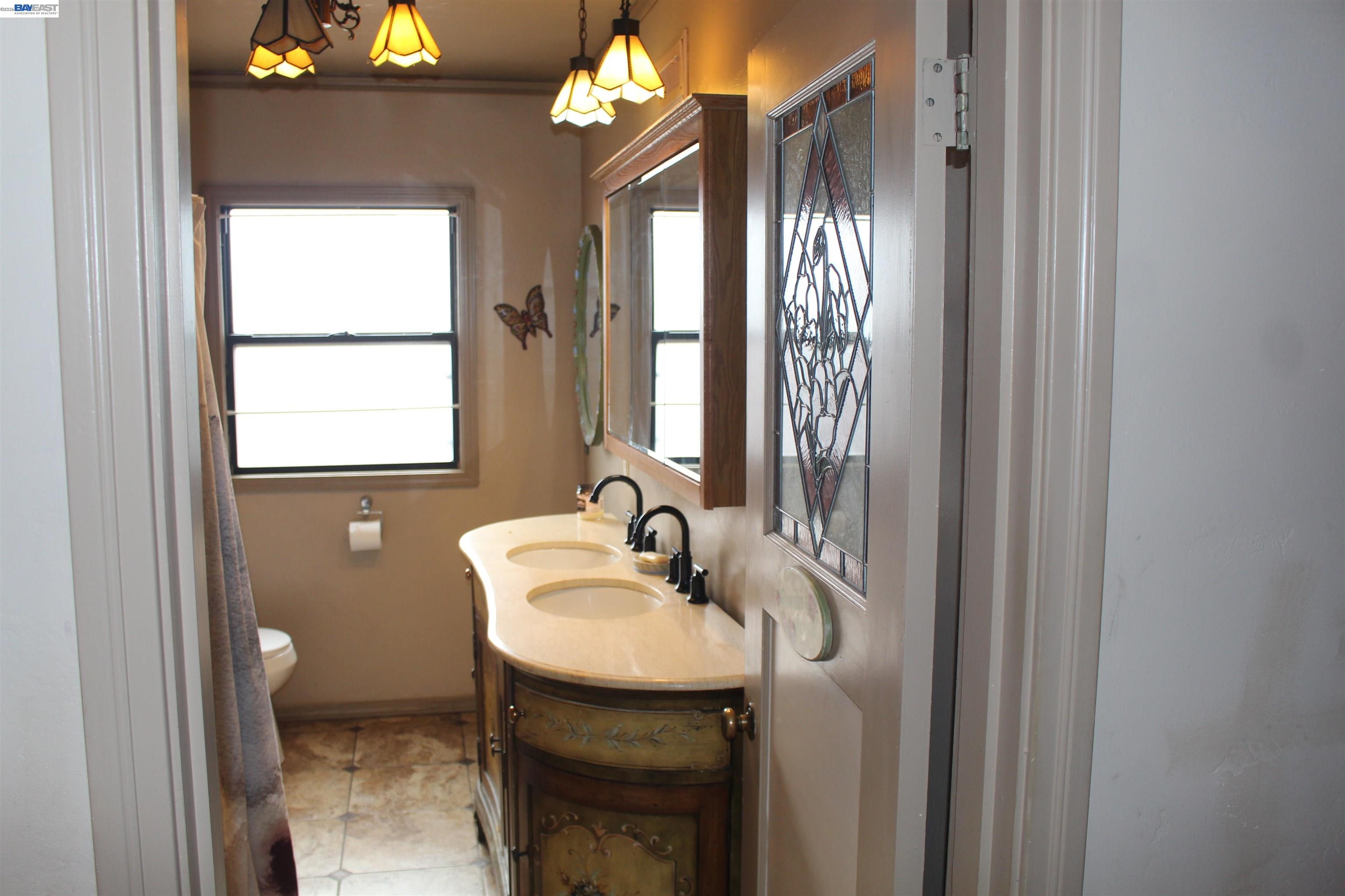 Detail Gallery Image 6 of 8 For 703 Palm Ave, Watsonville,  CA 95076 - 3 Beds | 1/1 Baths