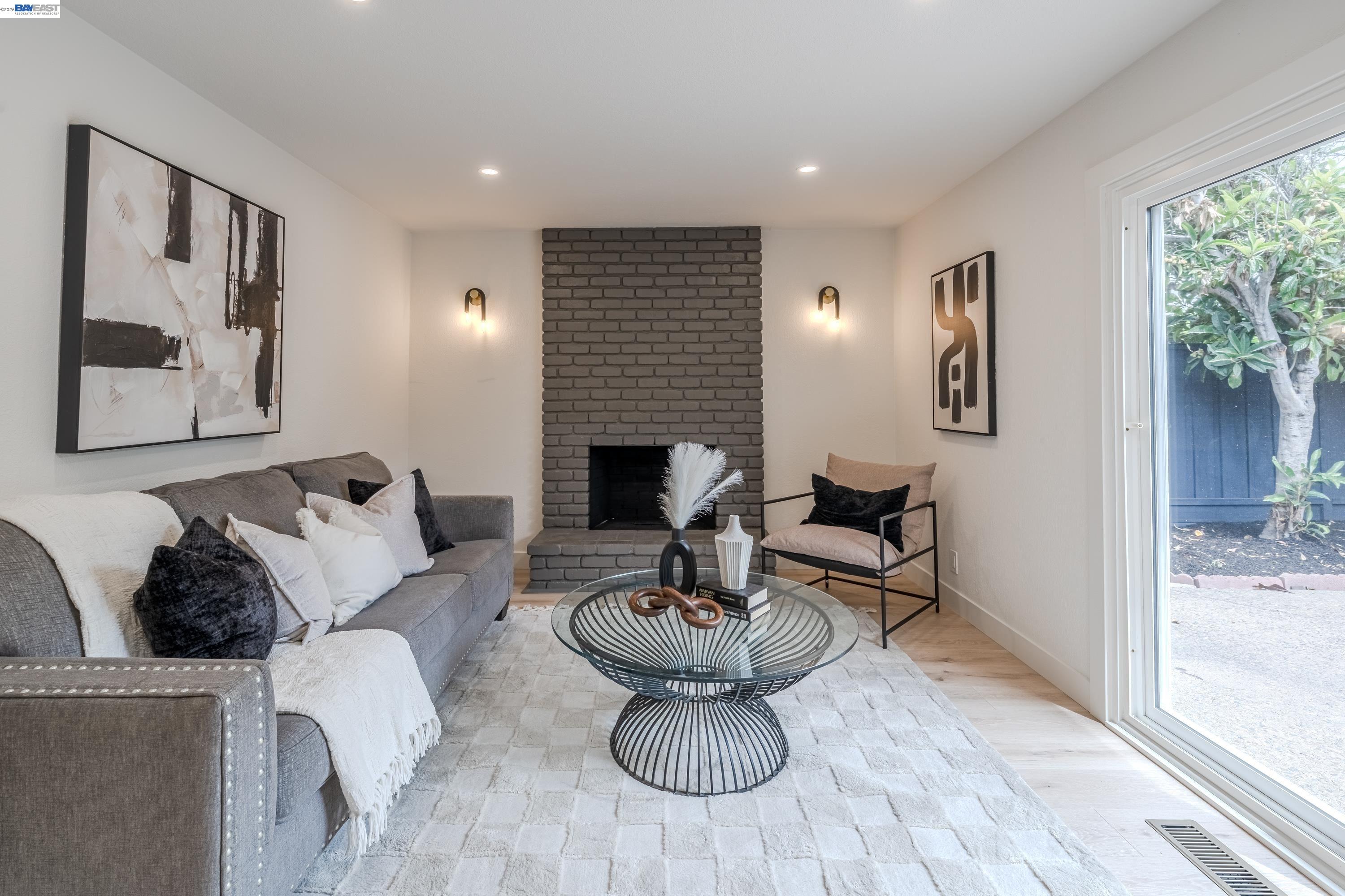 Detail Gallery Image 11 of 39 For 3743 Sanford St, Concord,  CA 94520 - 4 Beds | 2 Baths