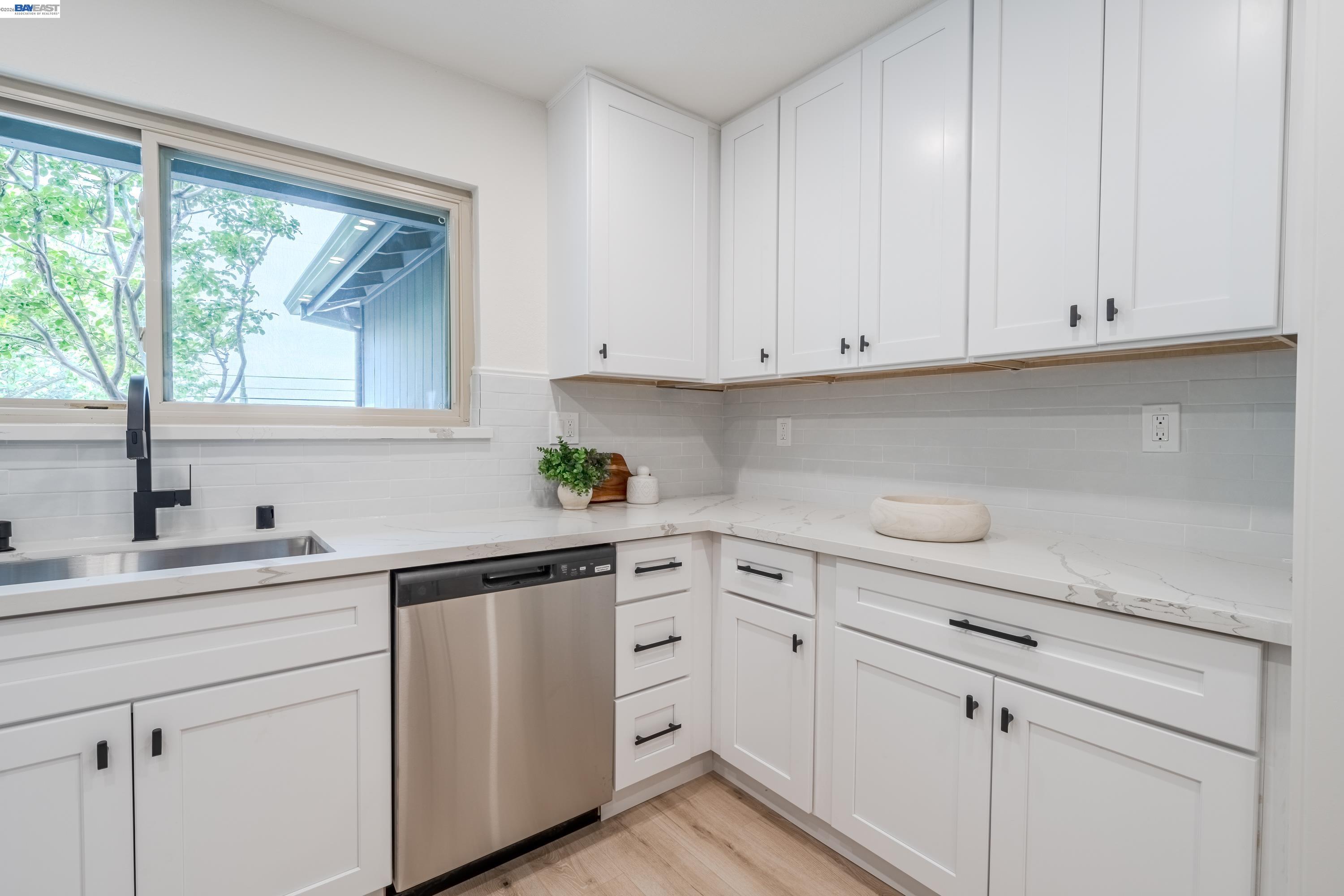 Detail Gallery Image 18 of 39 For 3743 Sanford St, Concord,  CA 94520 - 4 Beds | 2 Baths