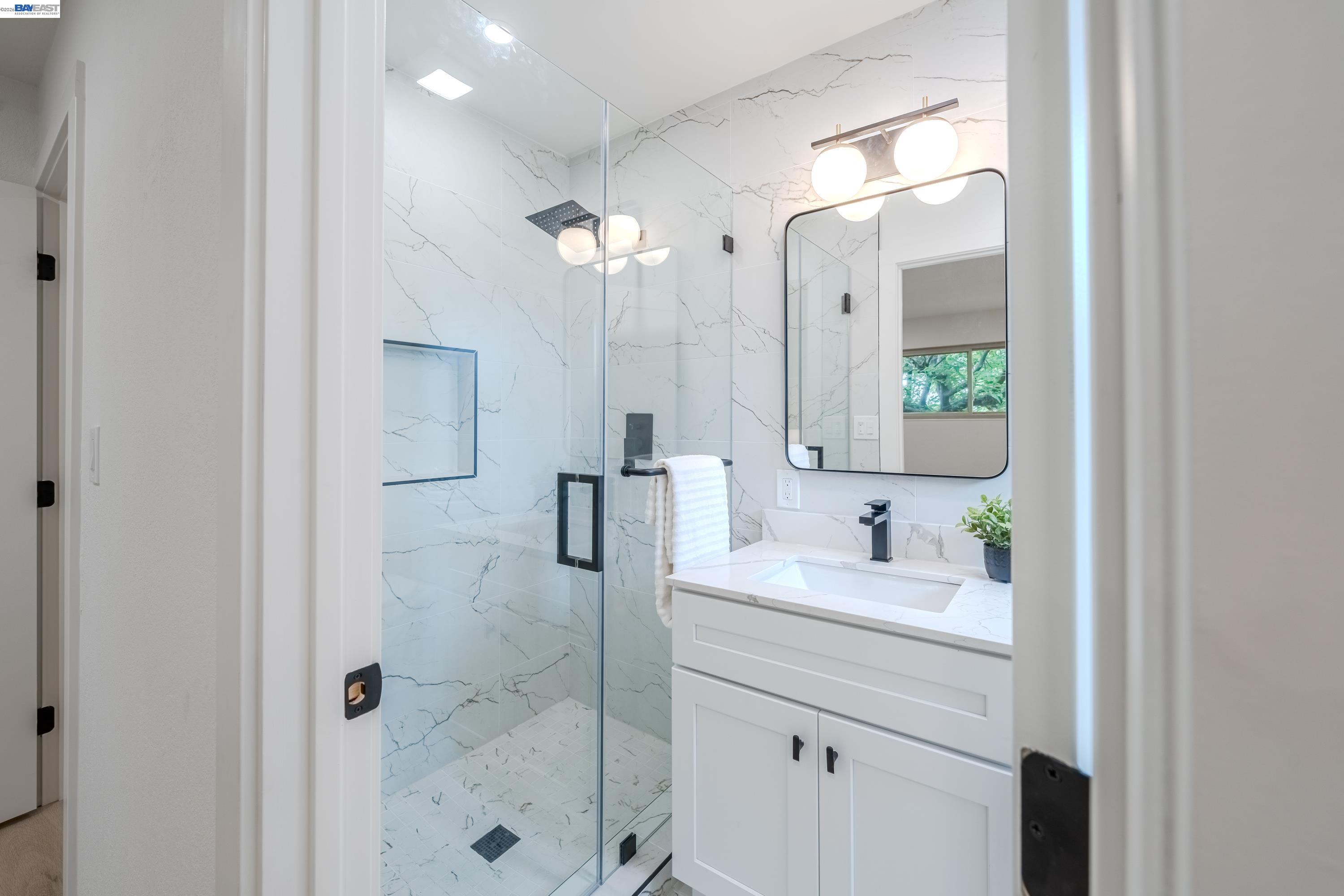 Detail Gallery Image 32 of 39 For 3743 Sanford St, Concord,  CA 94520 - 4 Beds | 2 Baths