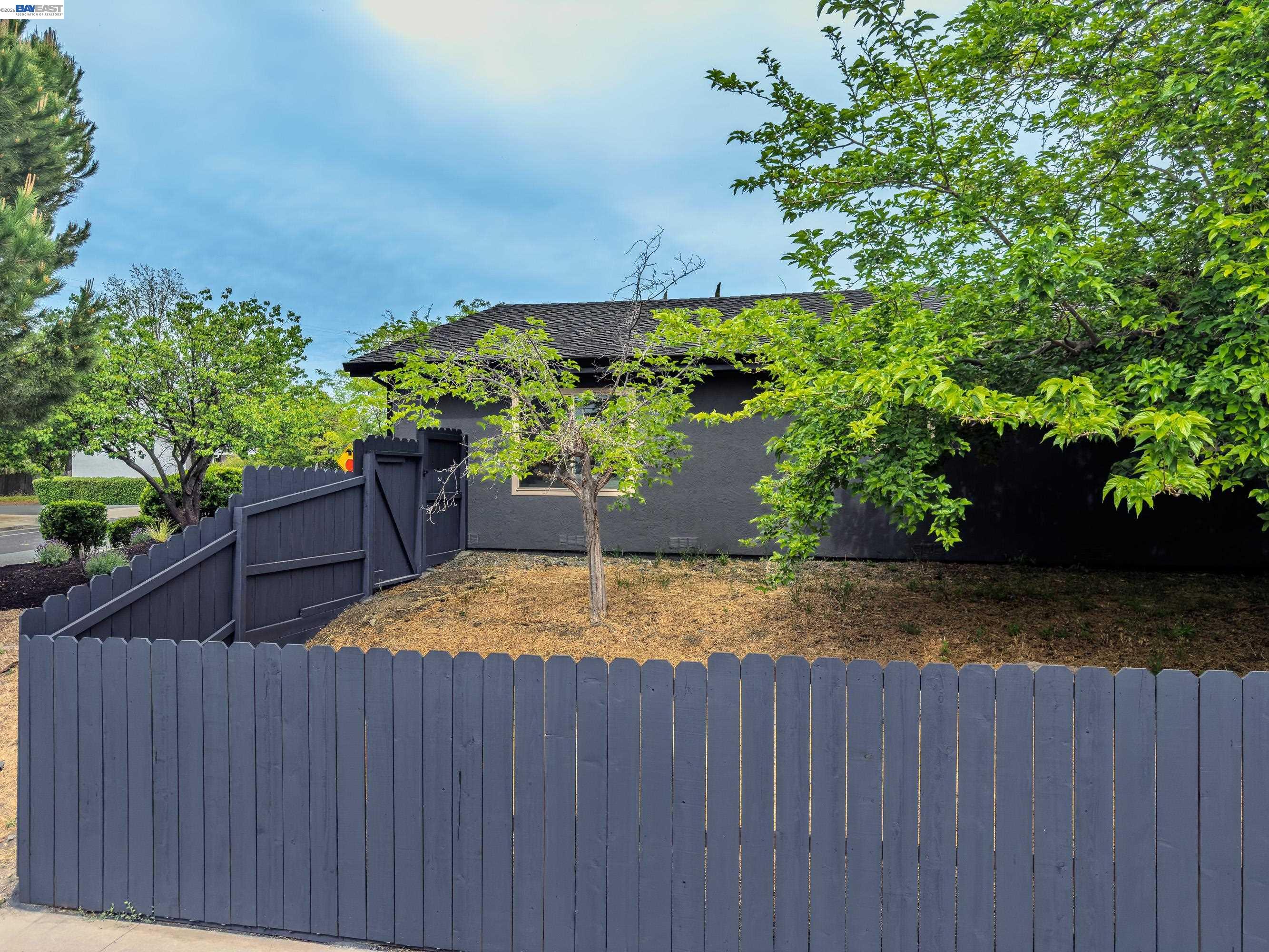 Detail Gallery Image 37 of 39 For 3743 Sanford St, Concord,  CA 94520 - 4 Beds | 2 Baths